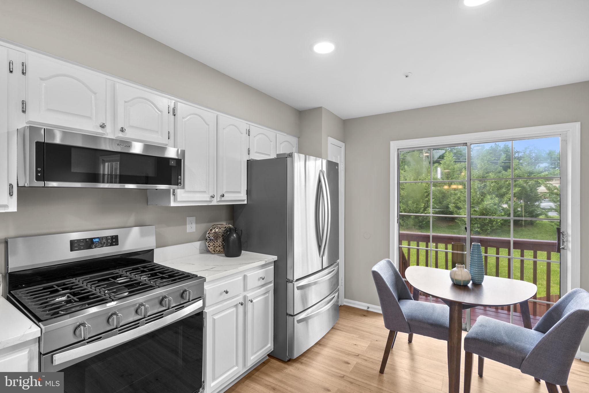 FLOWER HILL - Residential