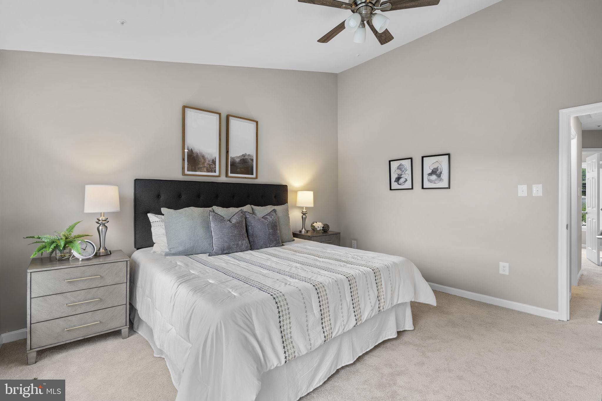 FLOWER HILL - Residential