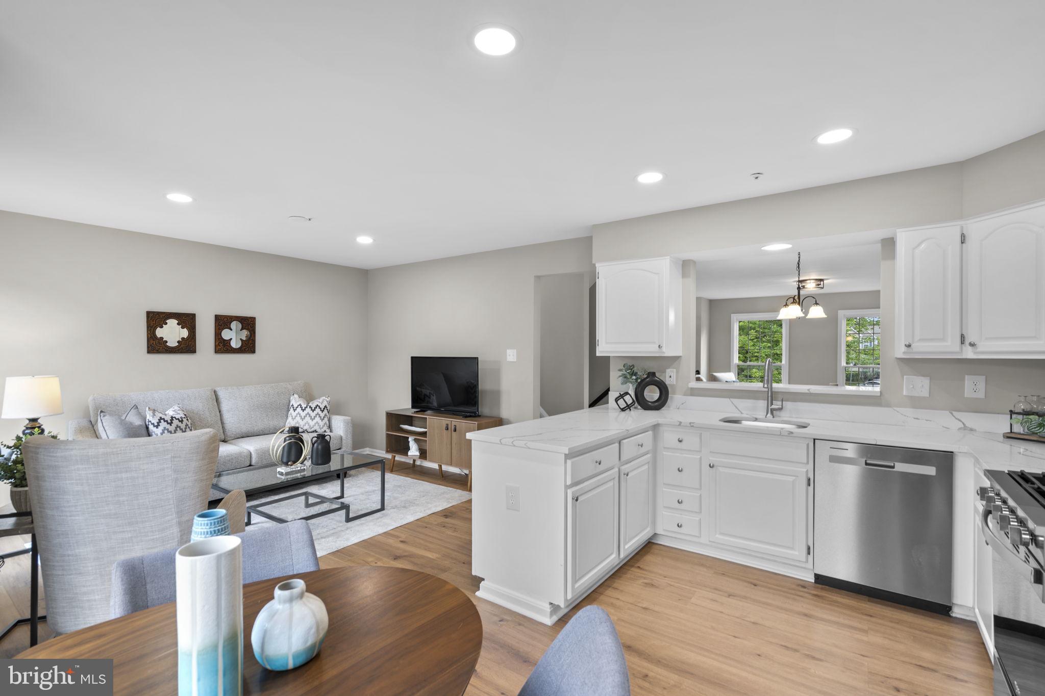 FLOWER HILL - Residential