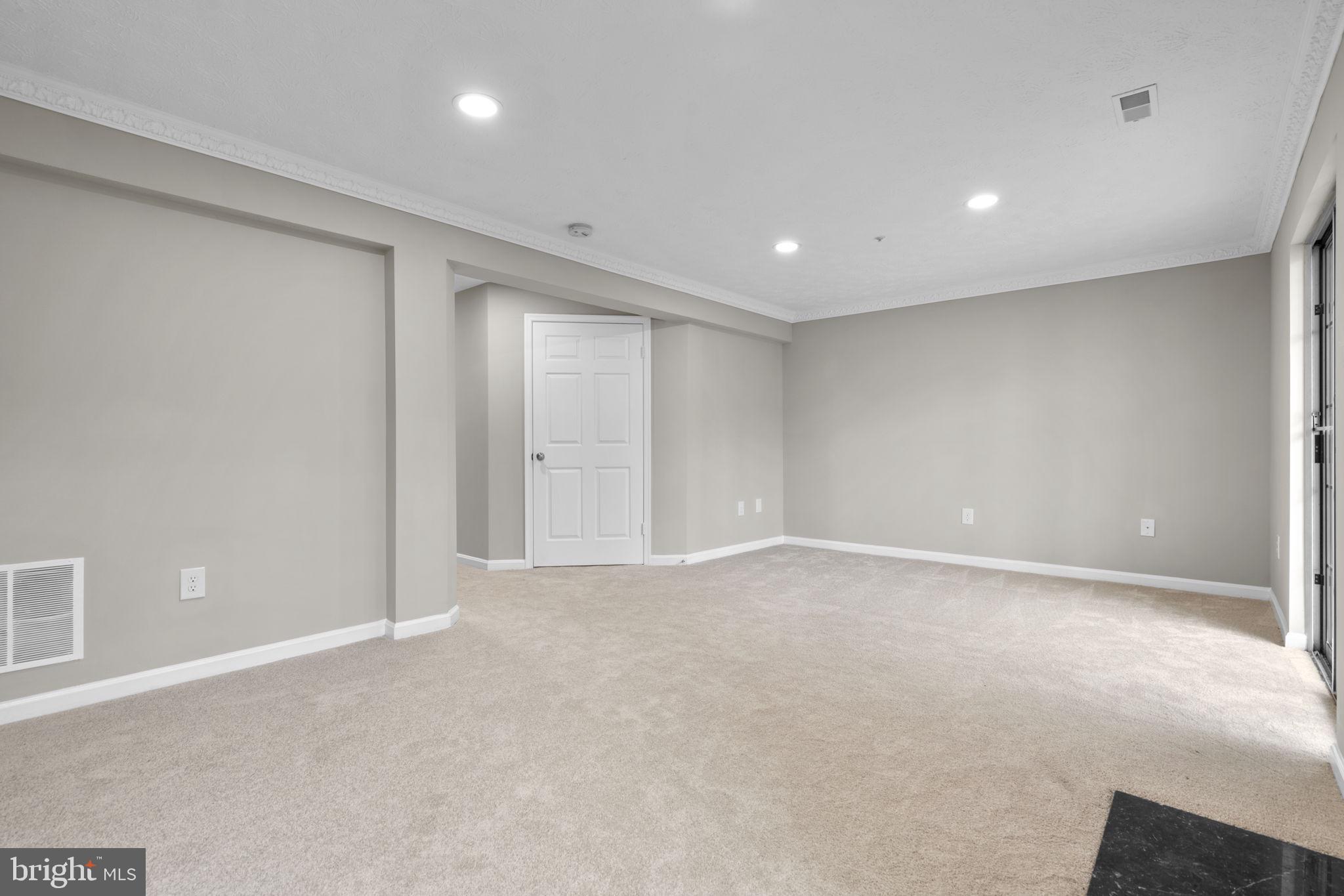 FLOWER HILL - Residential