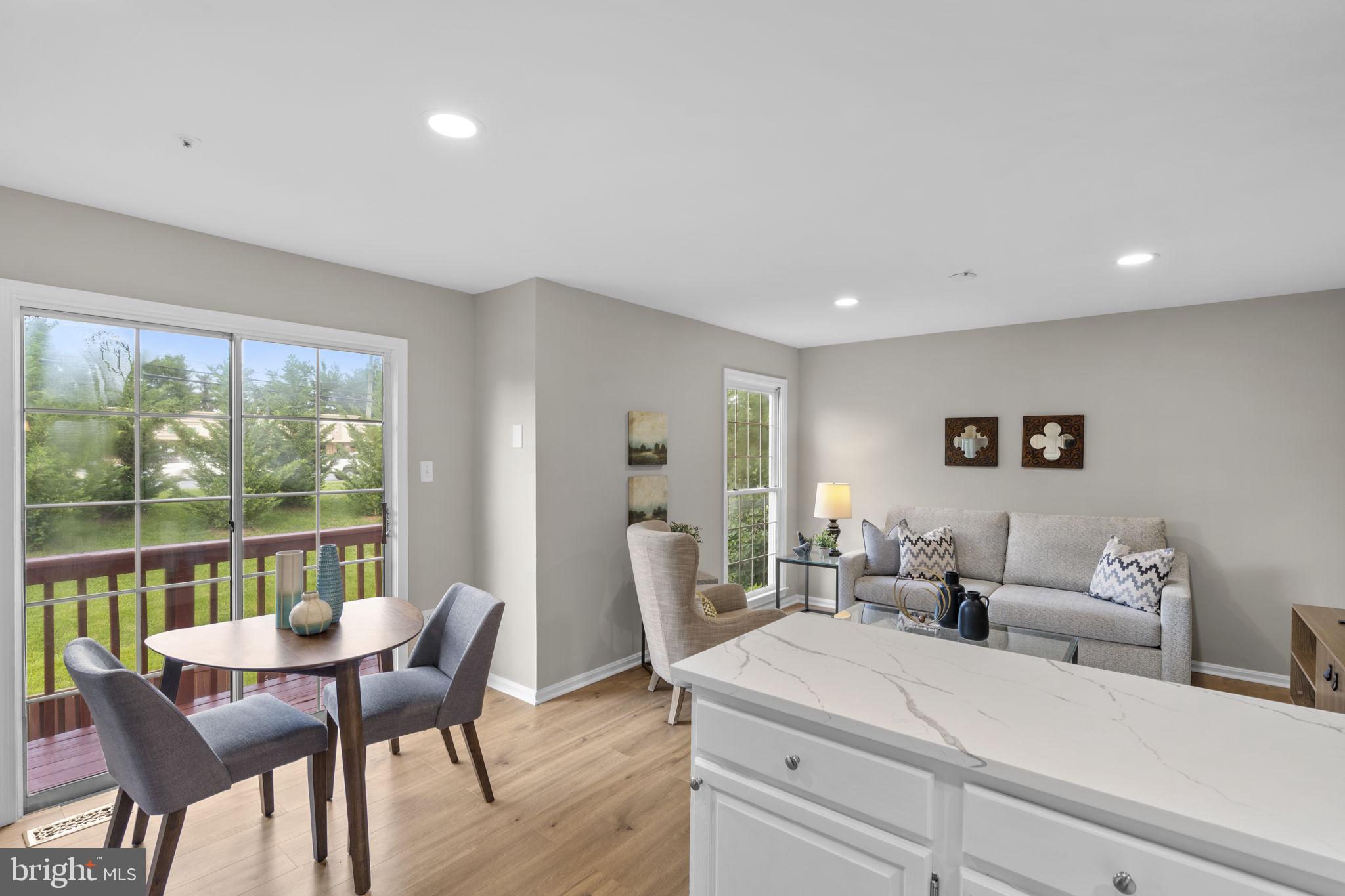 FLOWER HILL - Residential