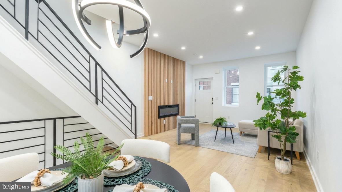 PORT RICHMOND - Residential