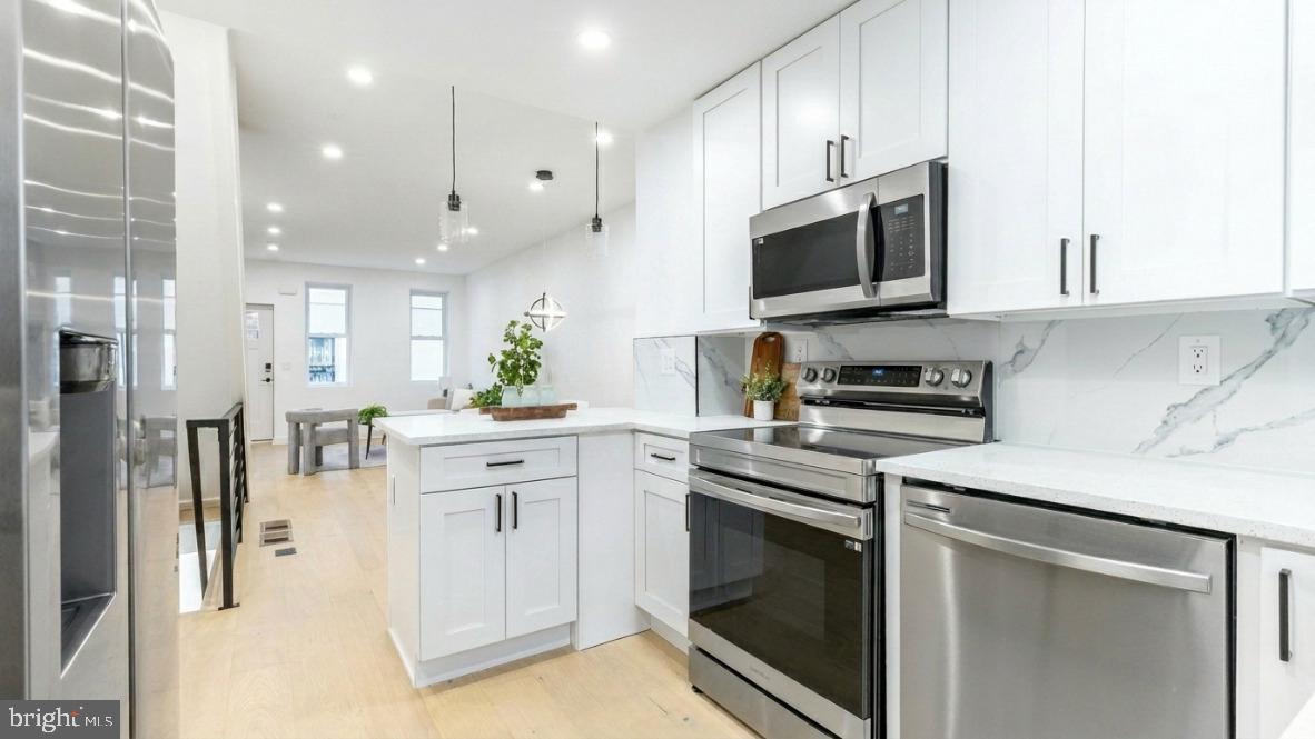 PORT RICHMOND - Residential