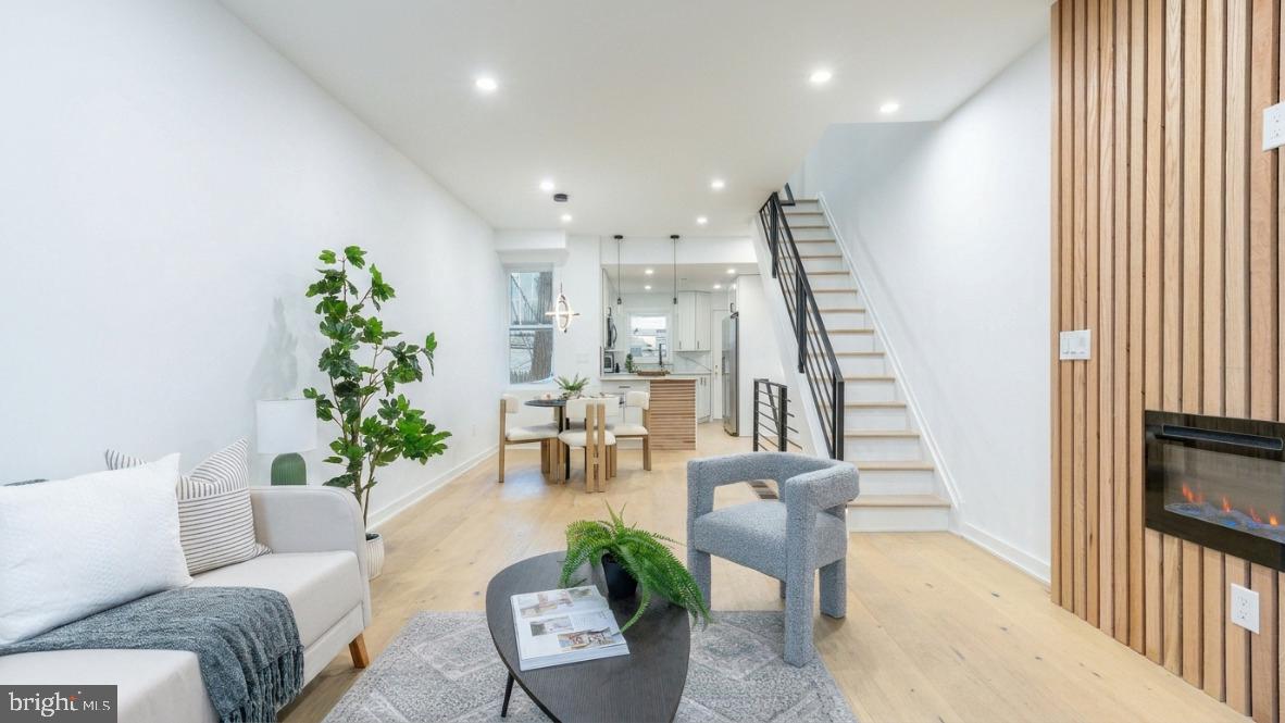 PORT RICHMOND - Residential
