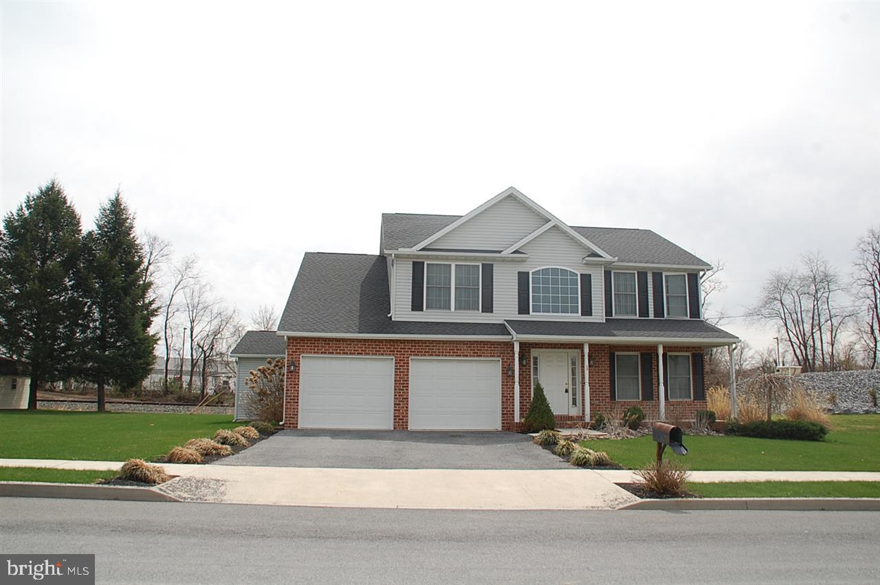 If you need a home with a lot of space, look no further! Built in 2006, this home is over 3,000 square feet featuring a sunroom, in law quarters, finished basement, 4 bedrooms, two and a half bathrooms, 2 car garage and a nice backyard! This home just needs some new flooring and paint and it will be new again!