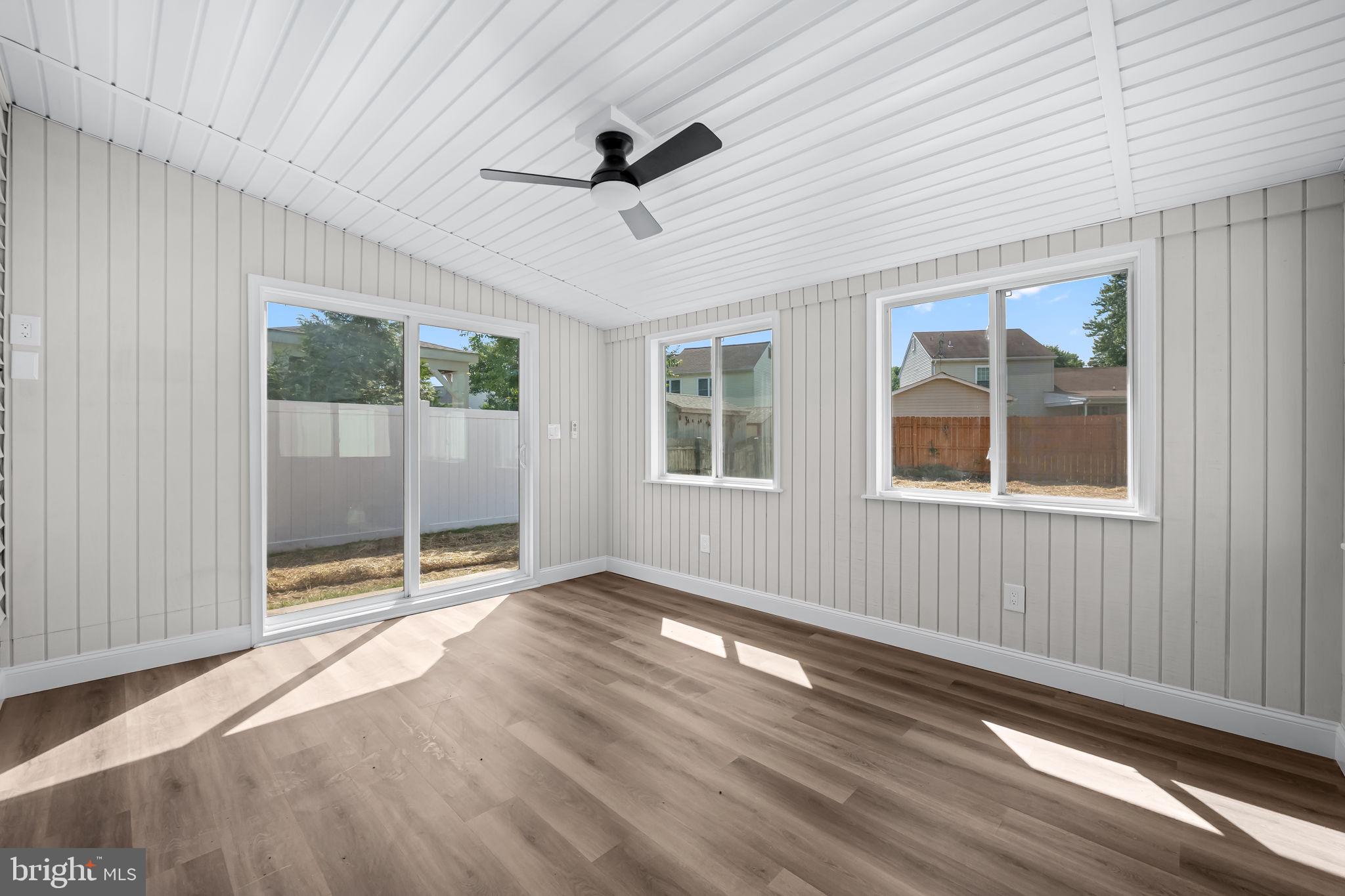 BAY COUNTRY - Residential