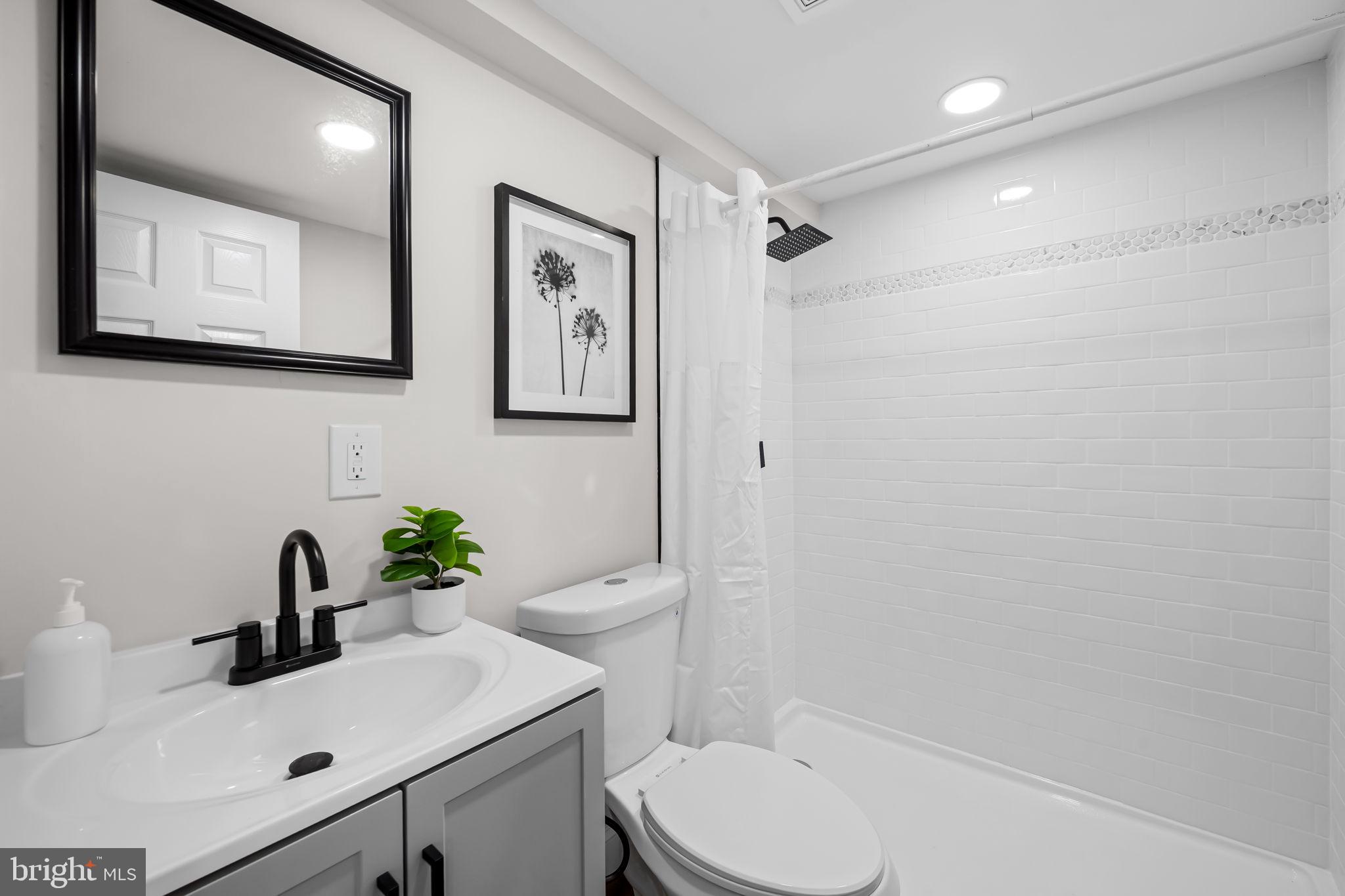 BAY COUNTRY - Residential