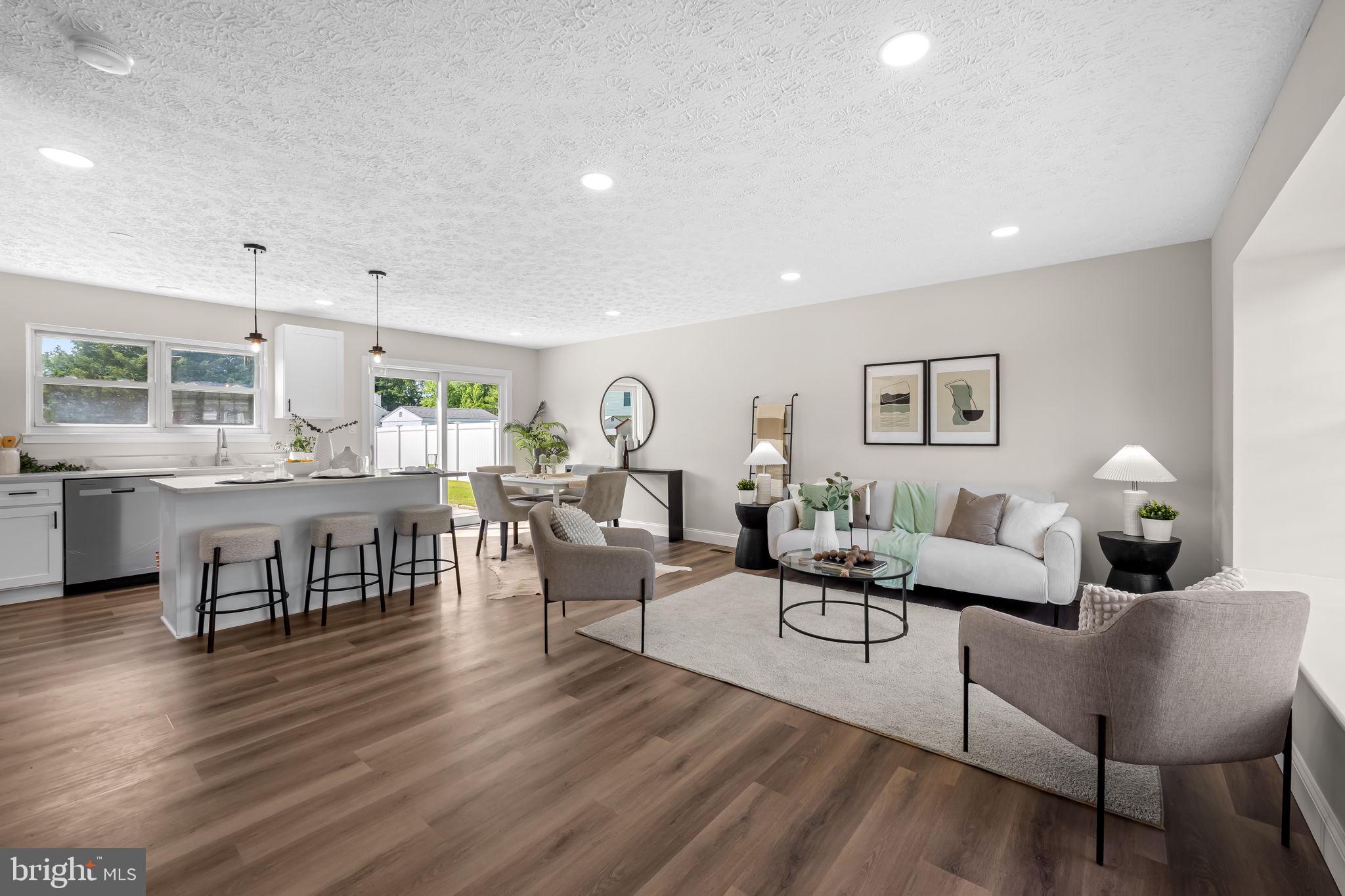 BAY COUNTRY - Residential