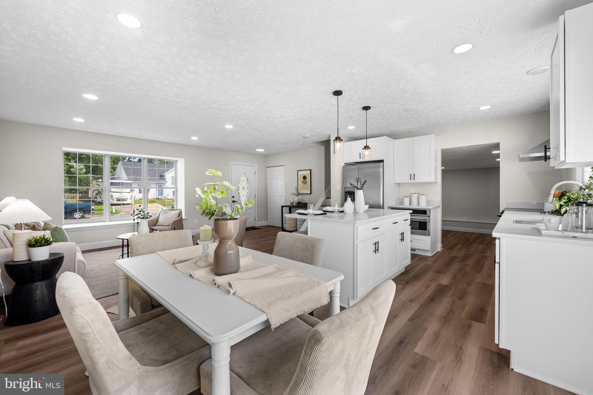 BAY COUNTRY - Residential