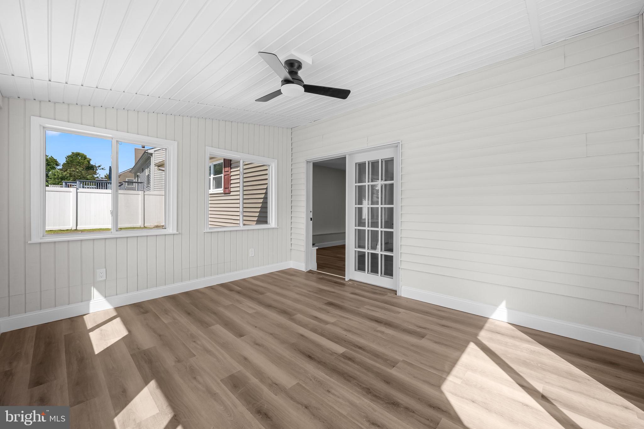 BAY COUNTRY - Residential