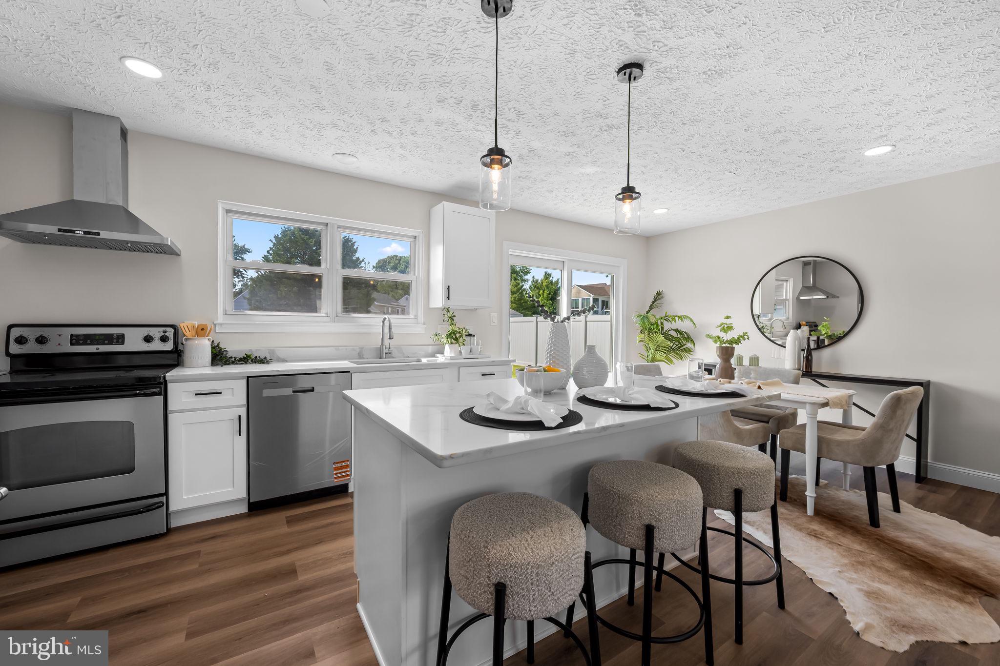 BAY COUNTRY - Residential