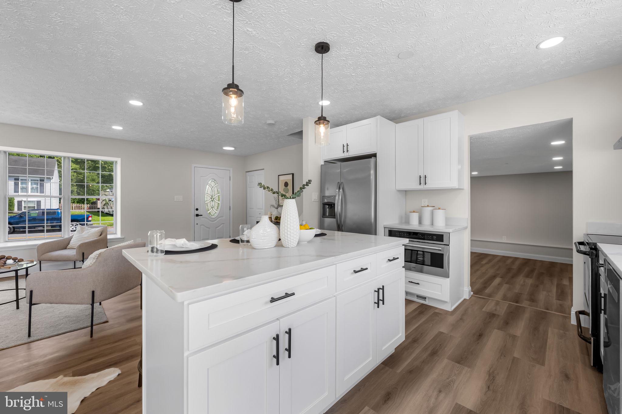 BAY COUNTRY - Residential