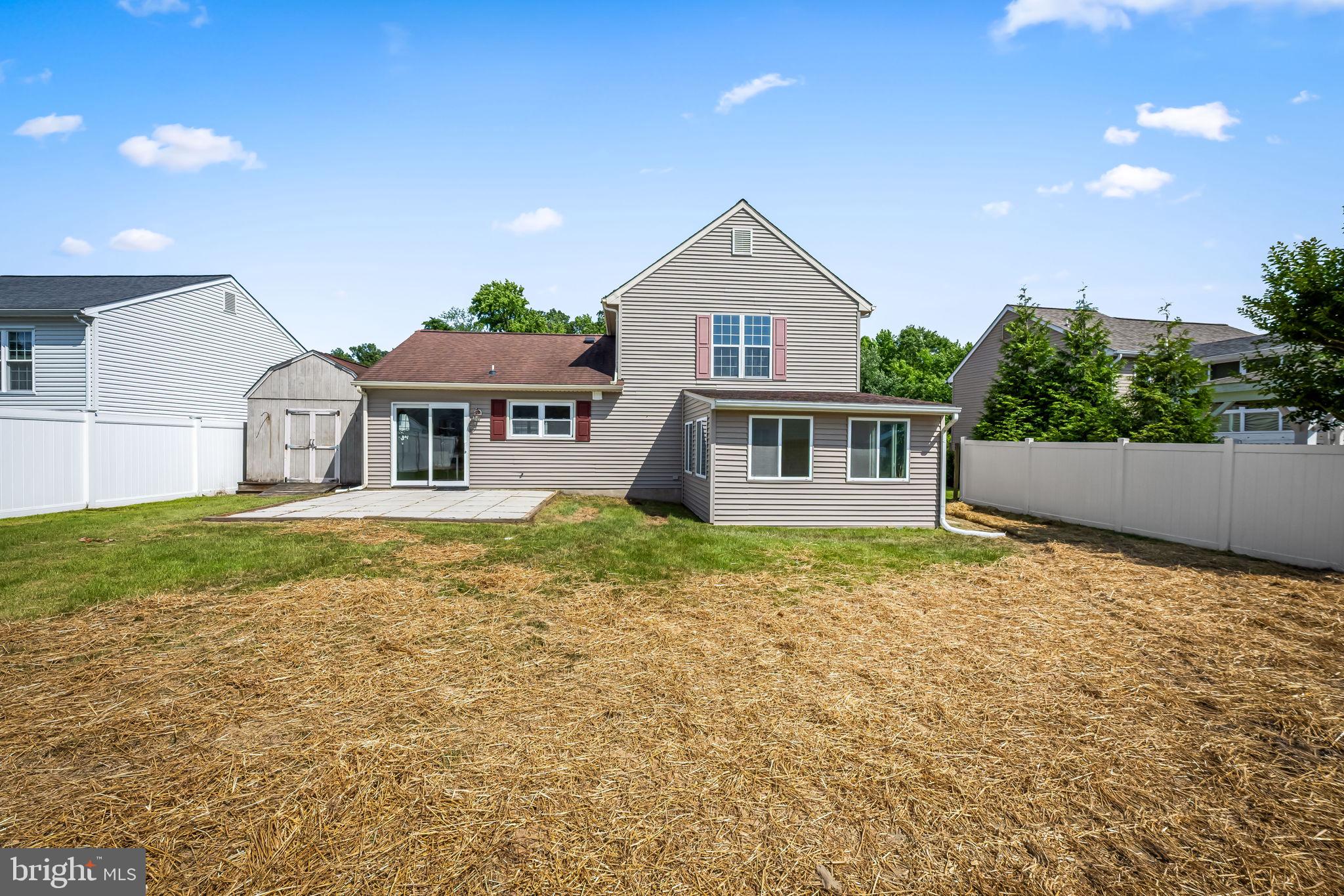 BAY COUNTRY - Residential