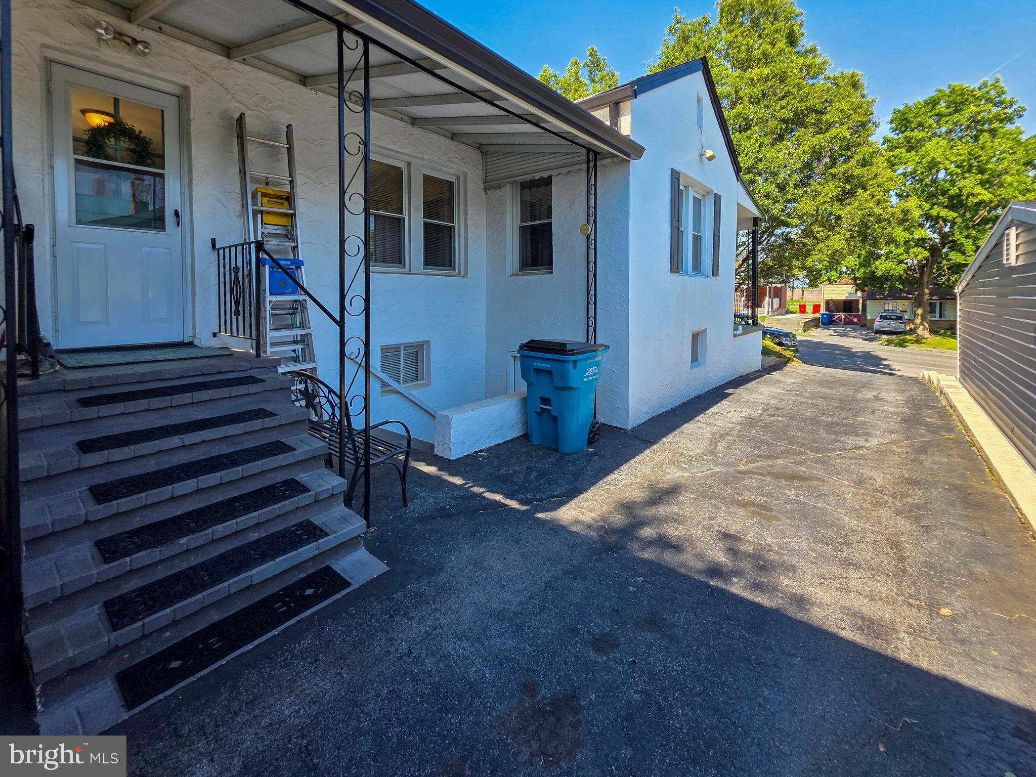 HAGERSTOWN - Residential