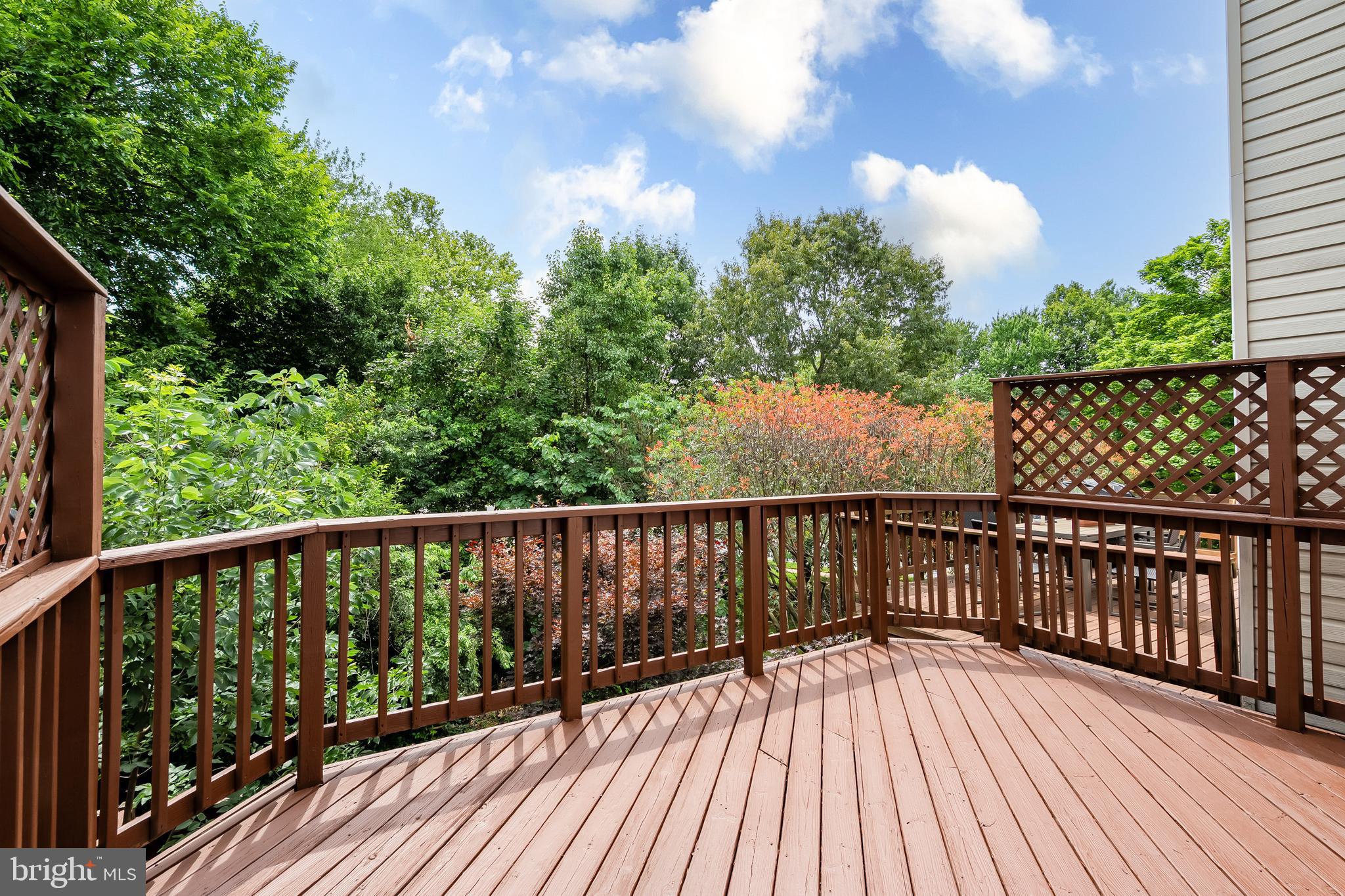 LOWES ISLAND - Residential