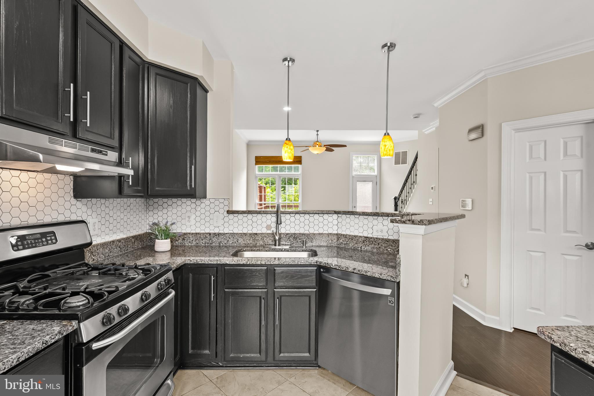 LOWES ISLAND - Residential