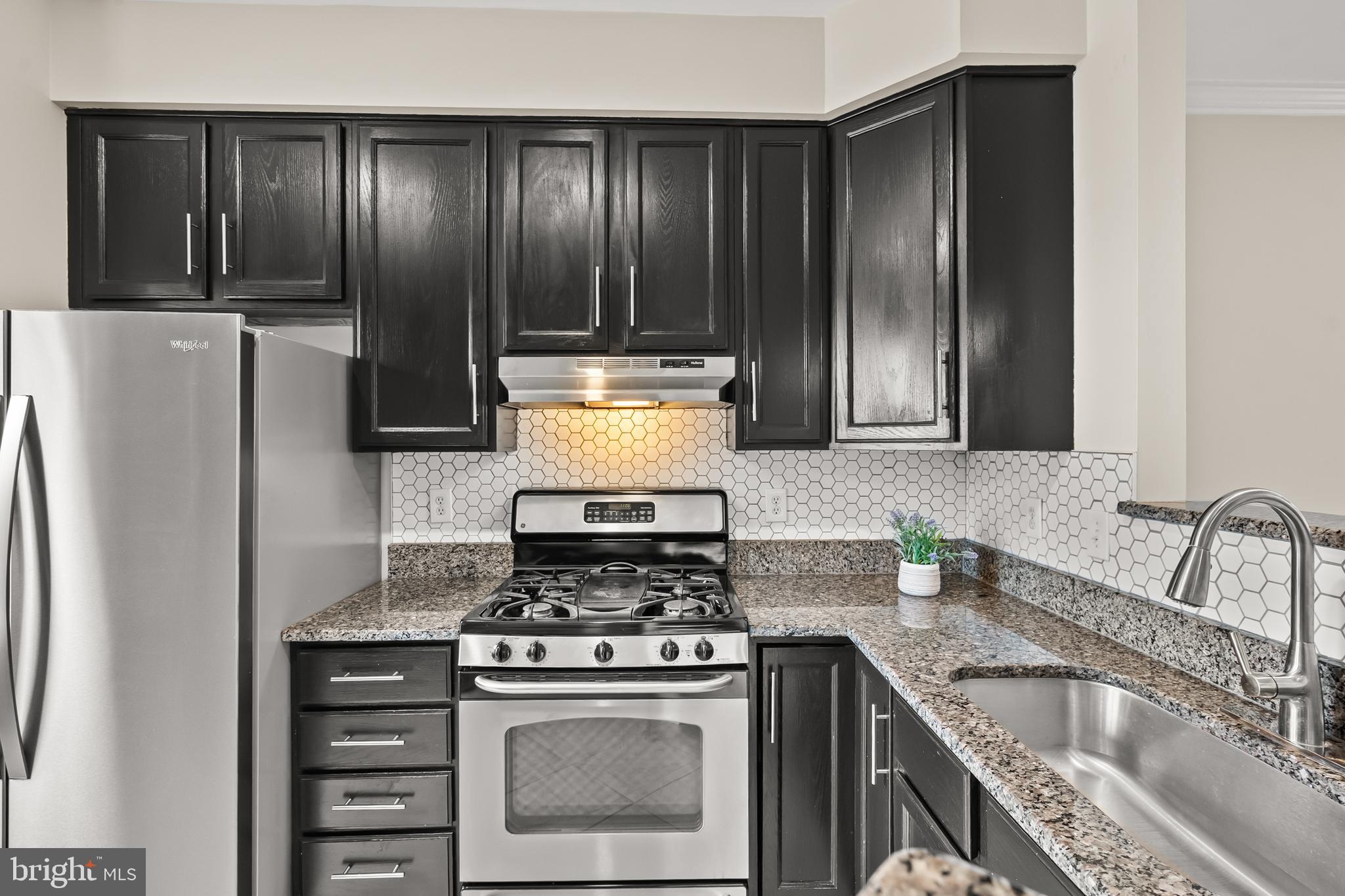 LOWES ISLAND - Residential