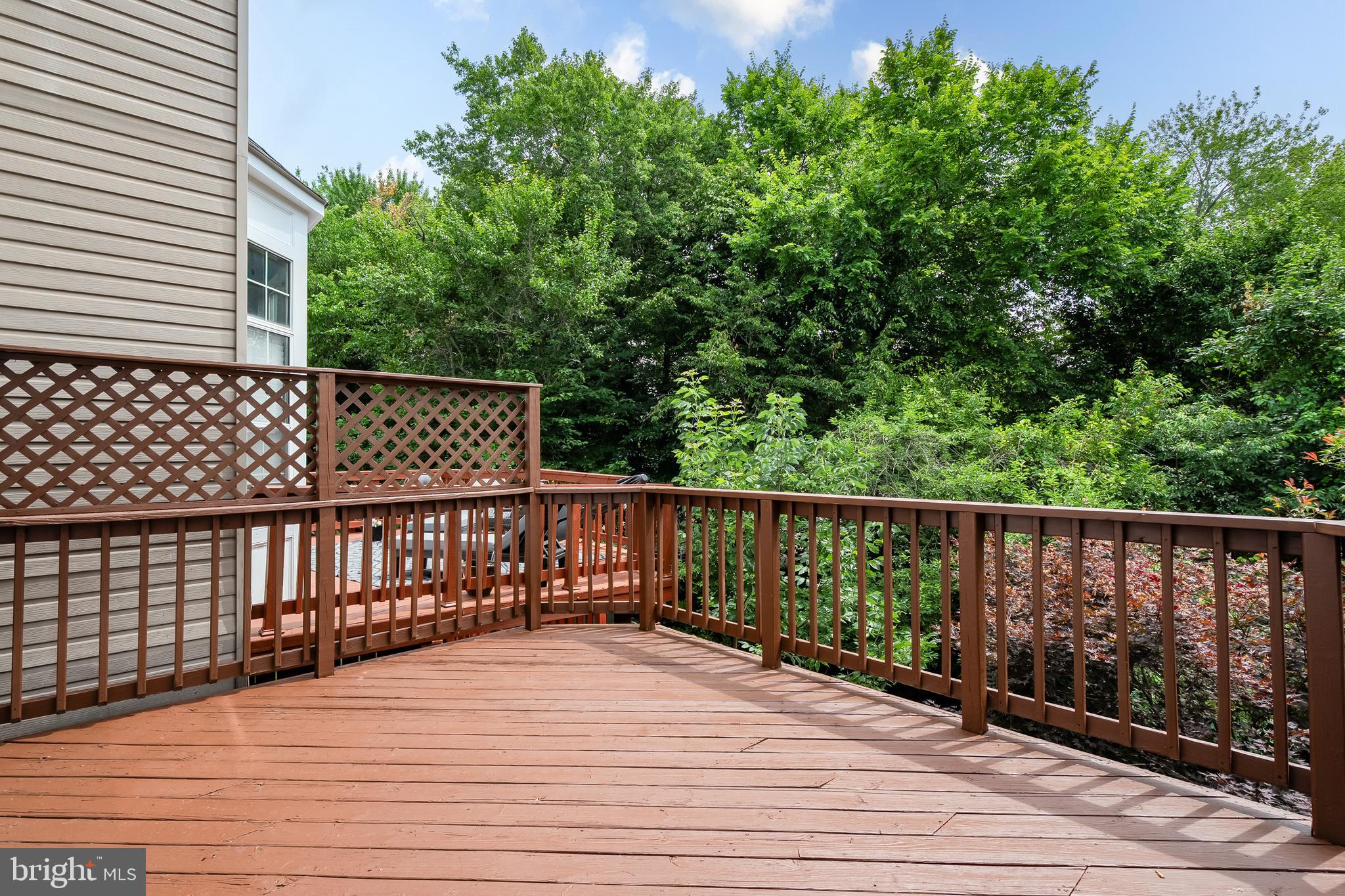 LOWES ISLAND - Residential
