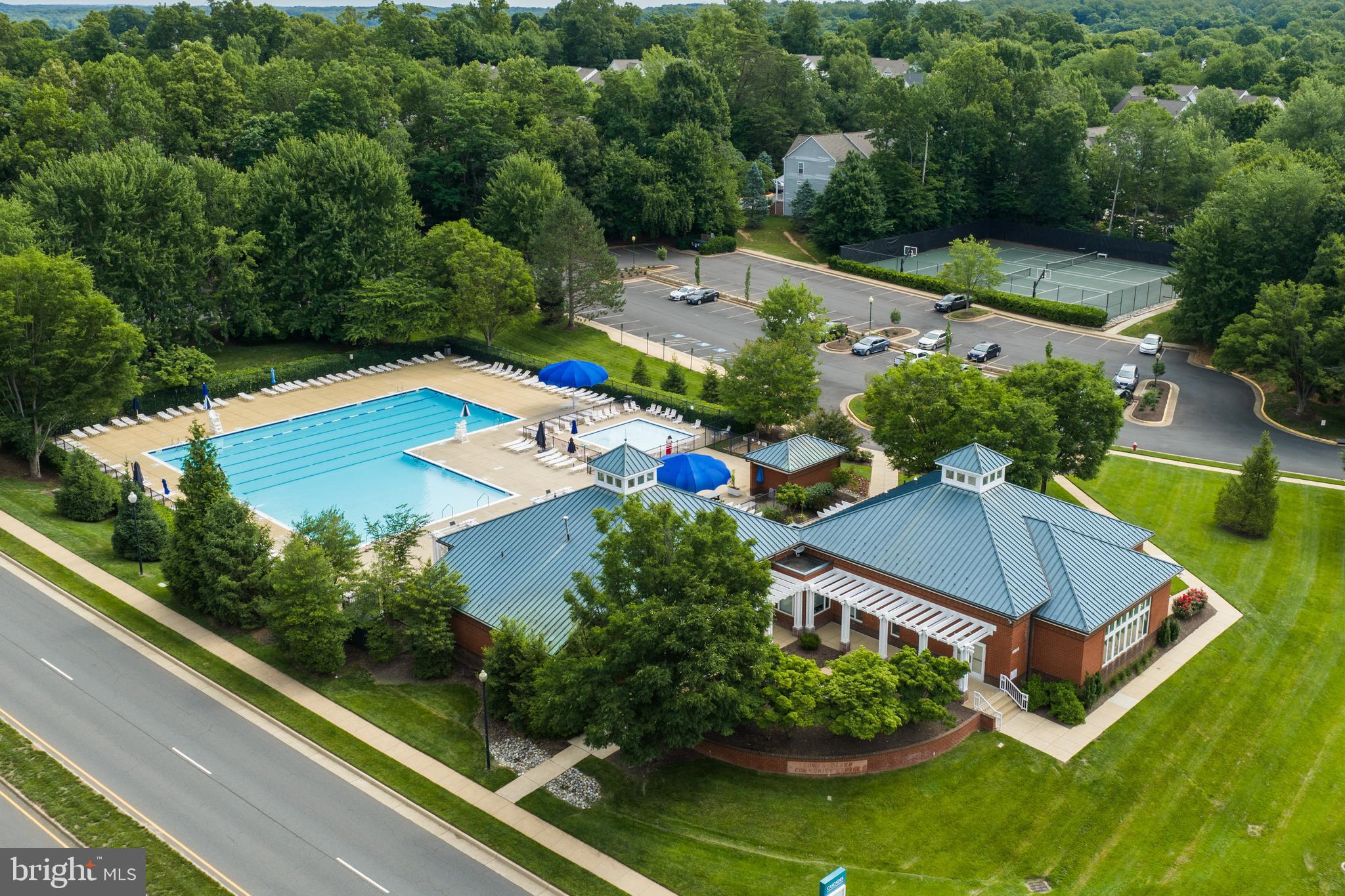 LOWES ISLAND - Residential