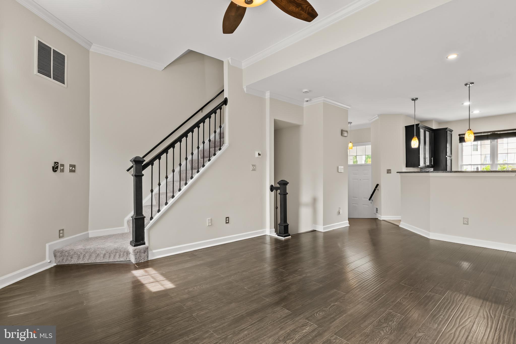 LOWES ISLAND - Residential