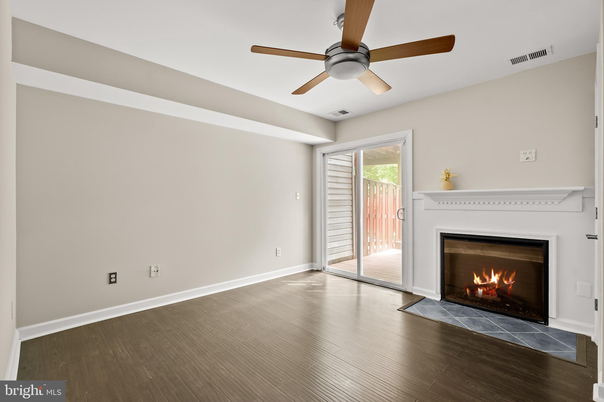 LOWES ISLAND - Residential