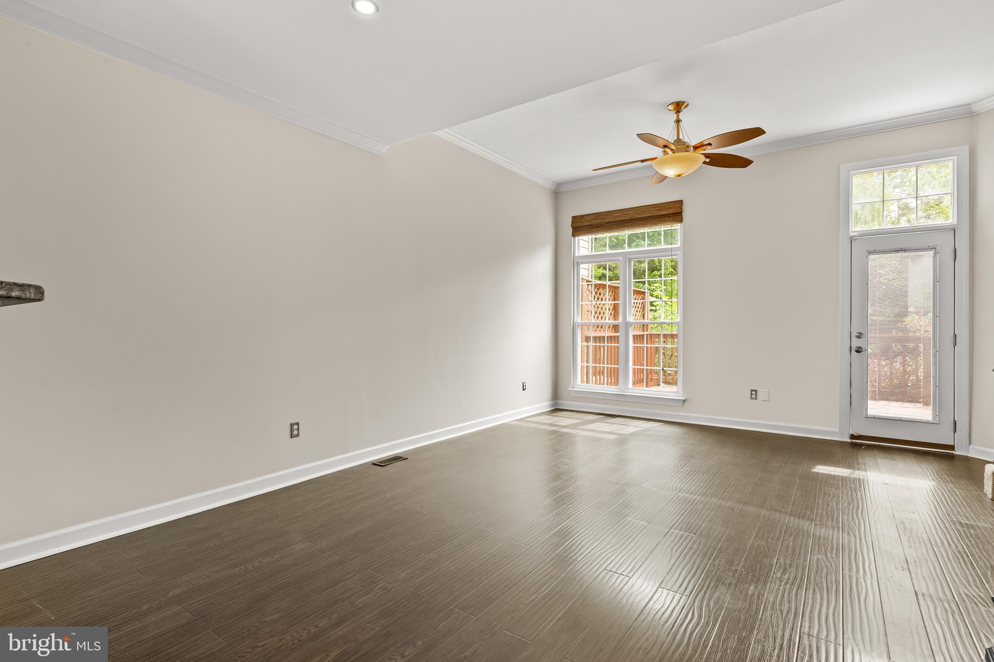LOWES ISLAND - Residential