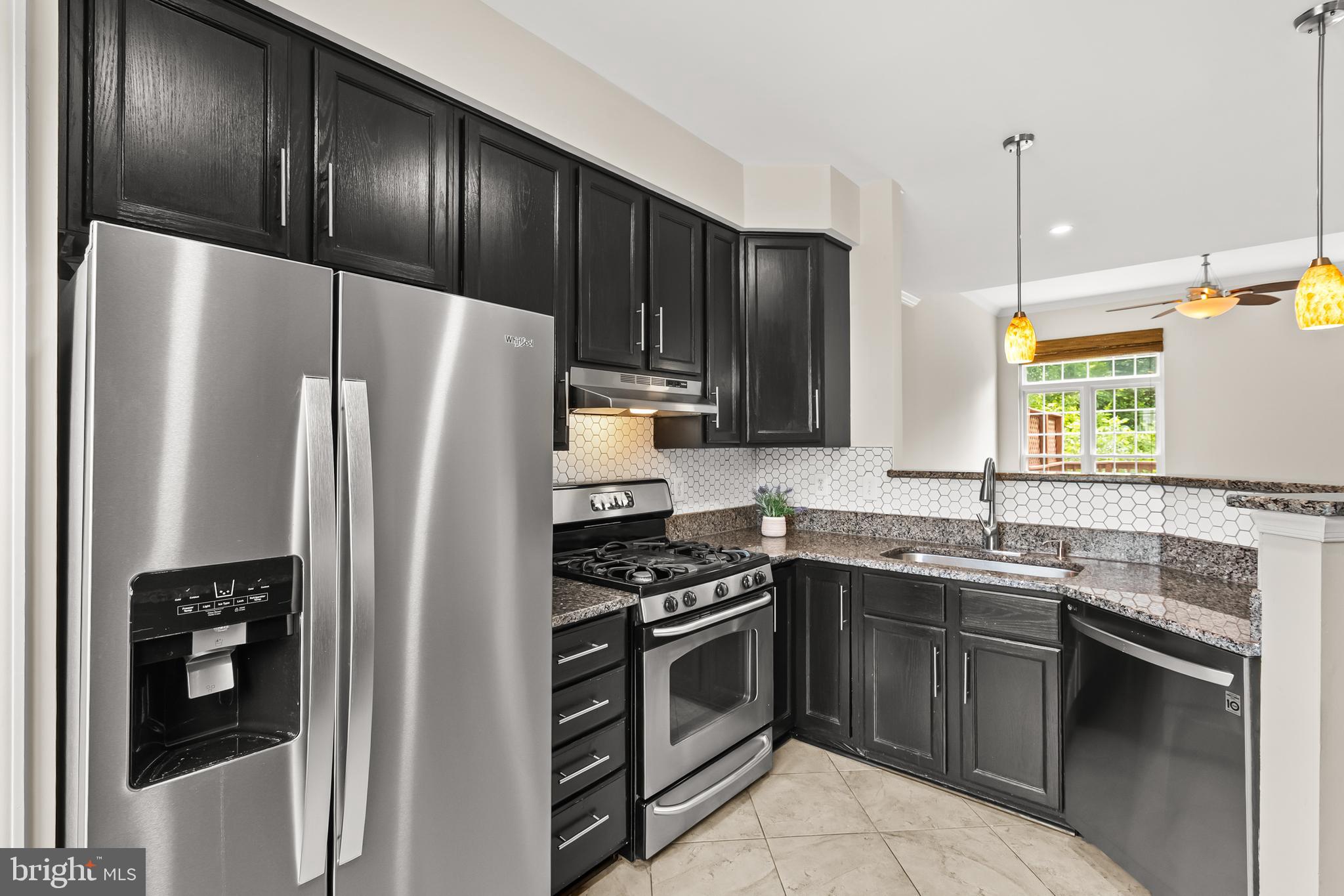 LOWES ISLAND - Residential