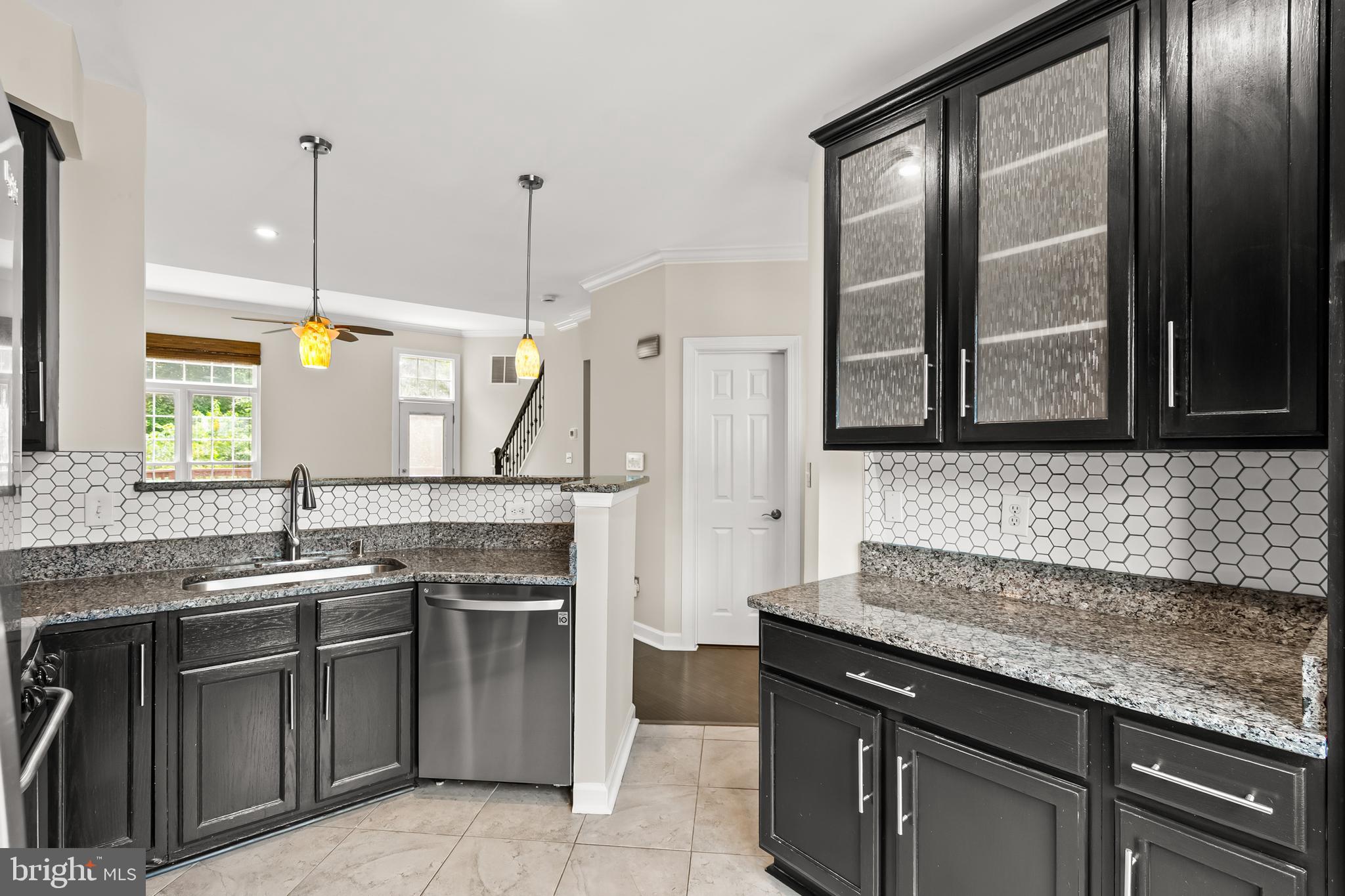 LOWES ISLAND - Residential