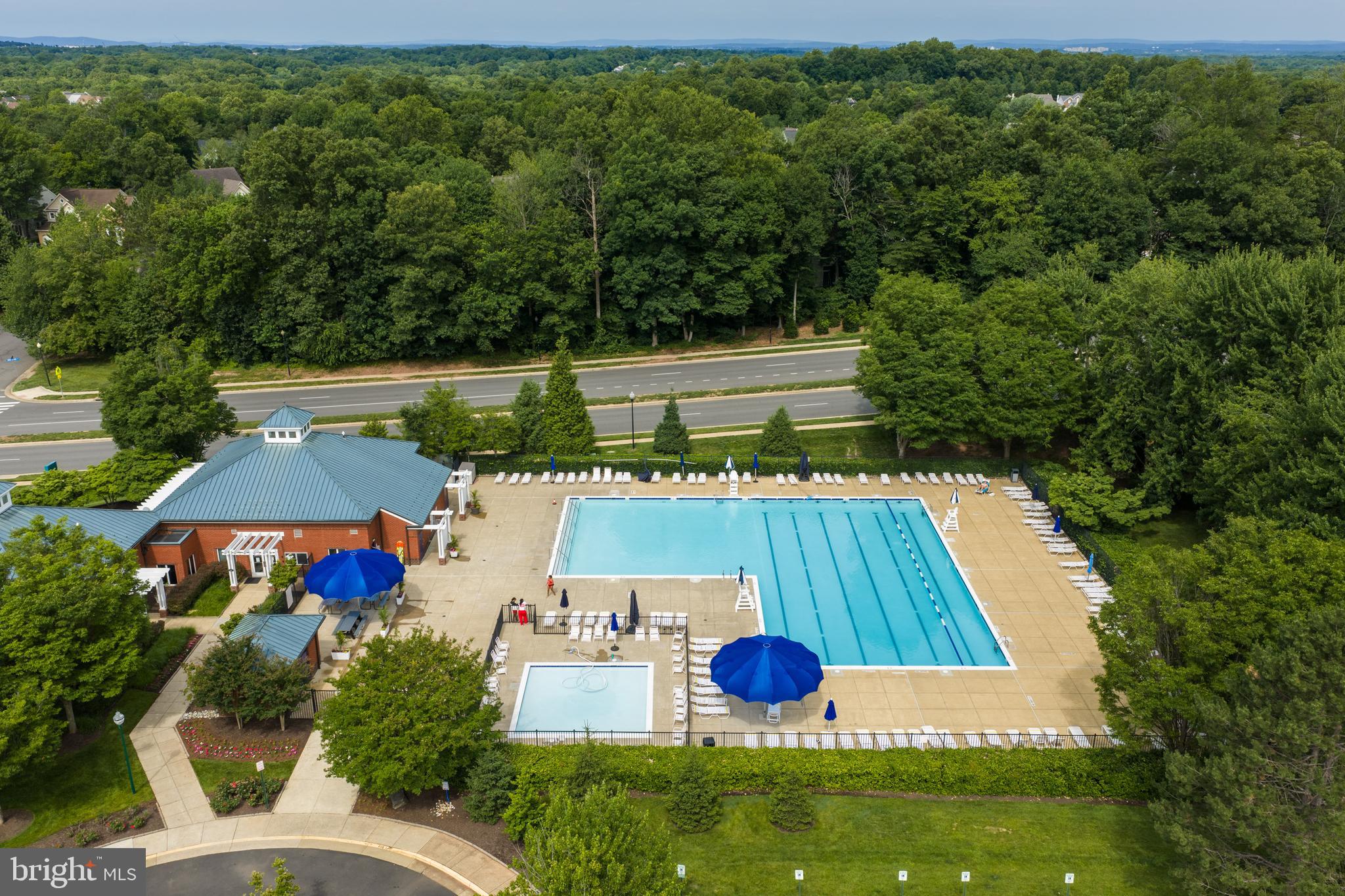 LOWES ISLAND - Residential