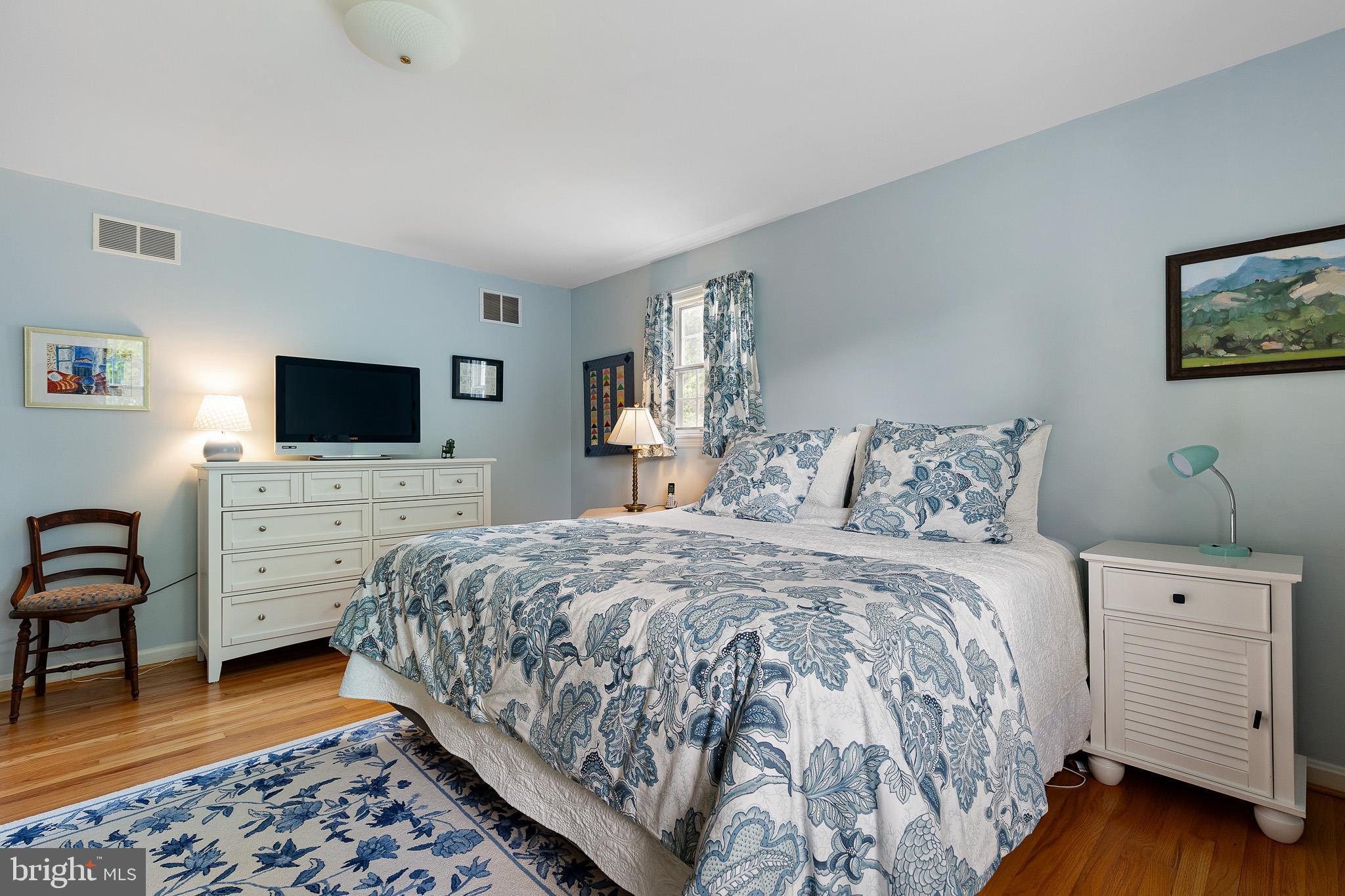 HOLLINGSWORTH - Residential
