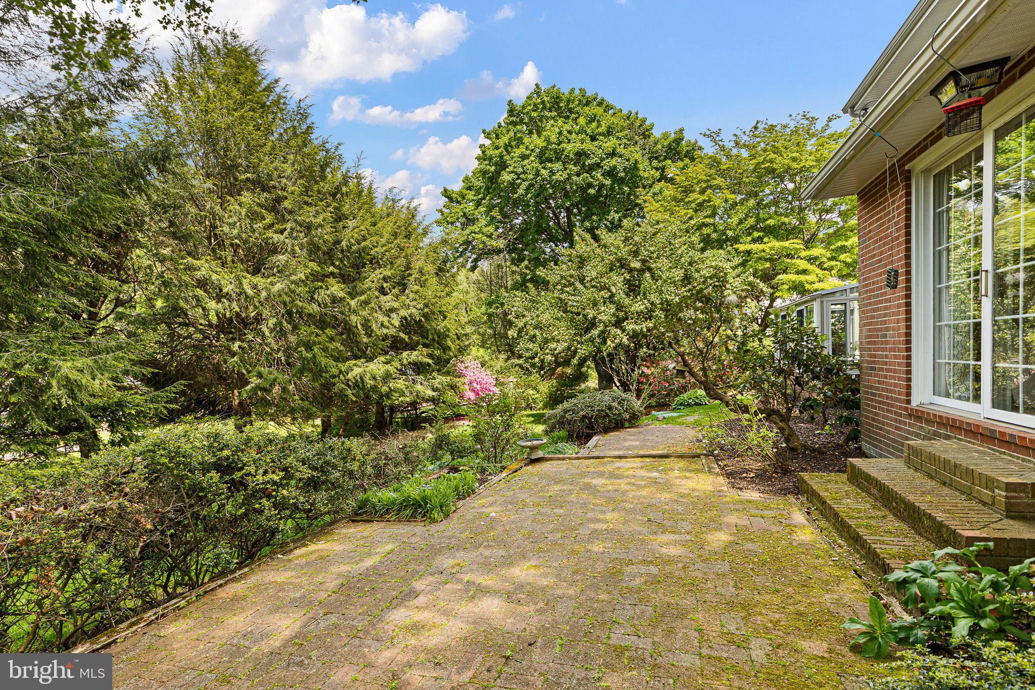HOLLINGSWORTH - Residential