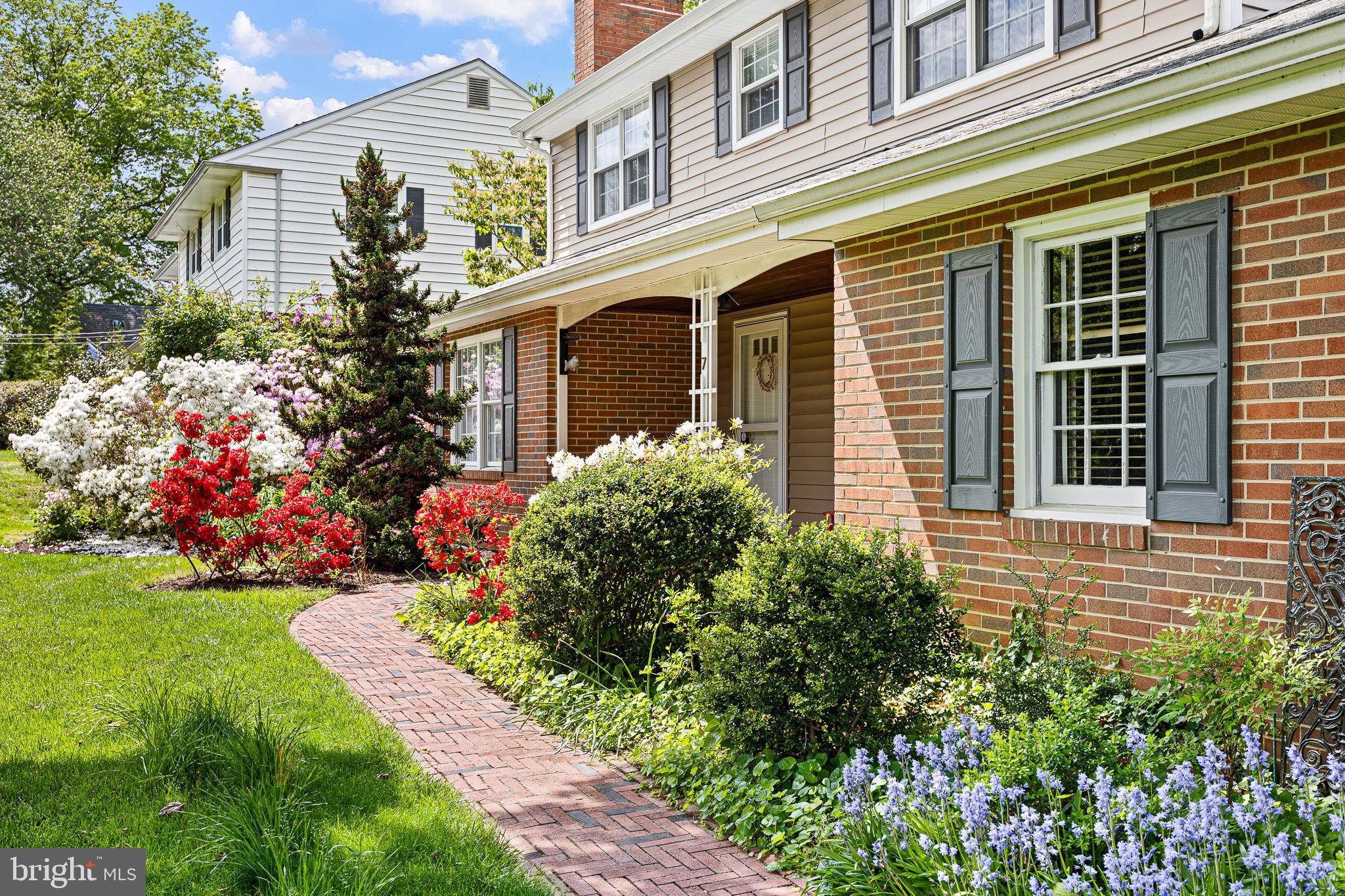 HOLLINGSWORTH - Residential