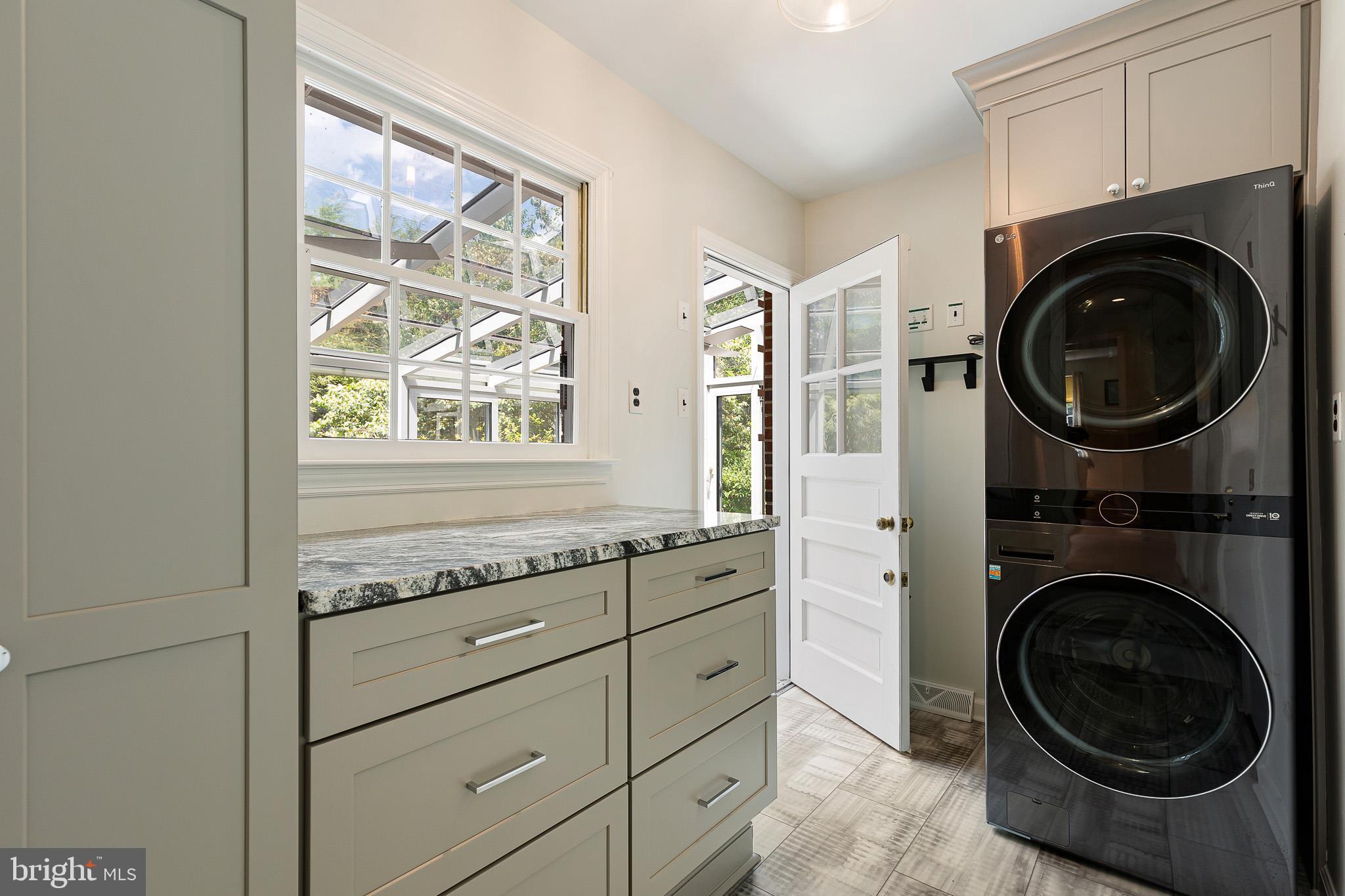 HOLLINGSWORTH - Residential