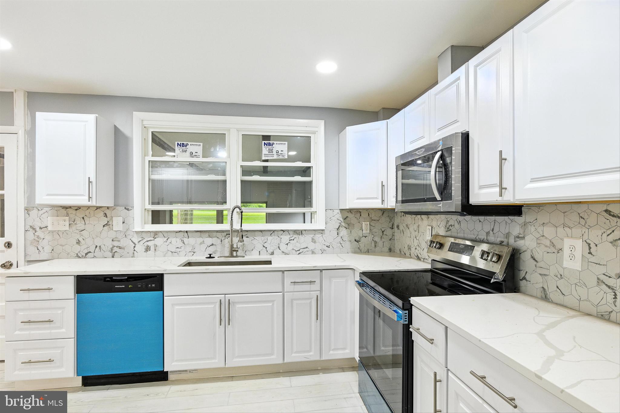 WINDSOR  MILL - Residential