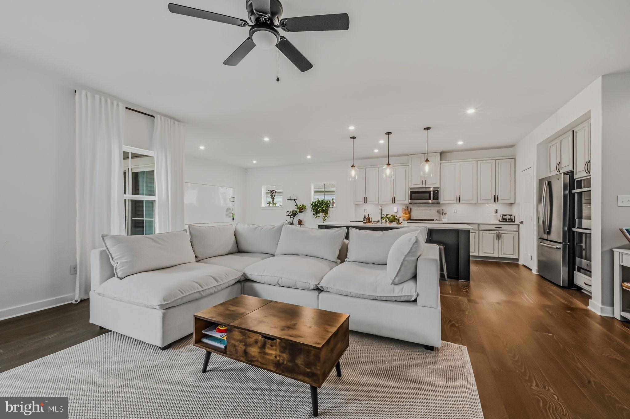 PARKSIDE - Residential