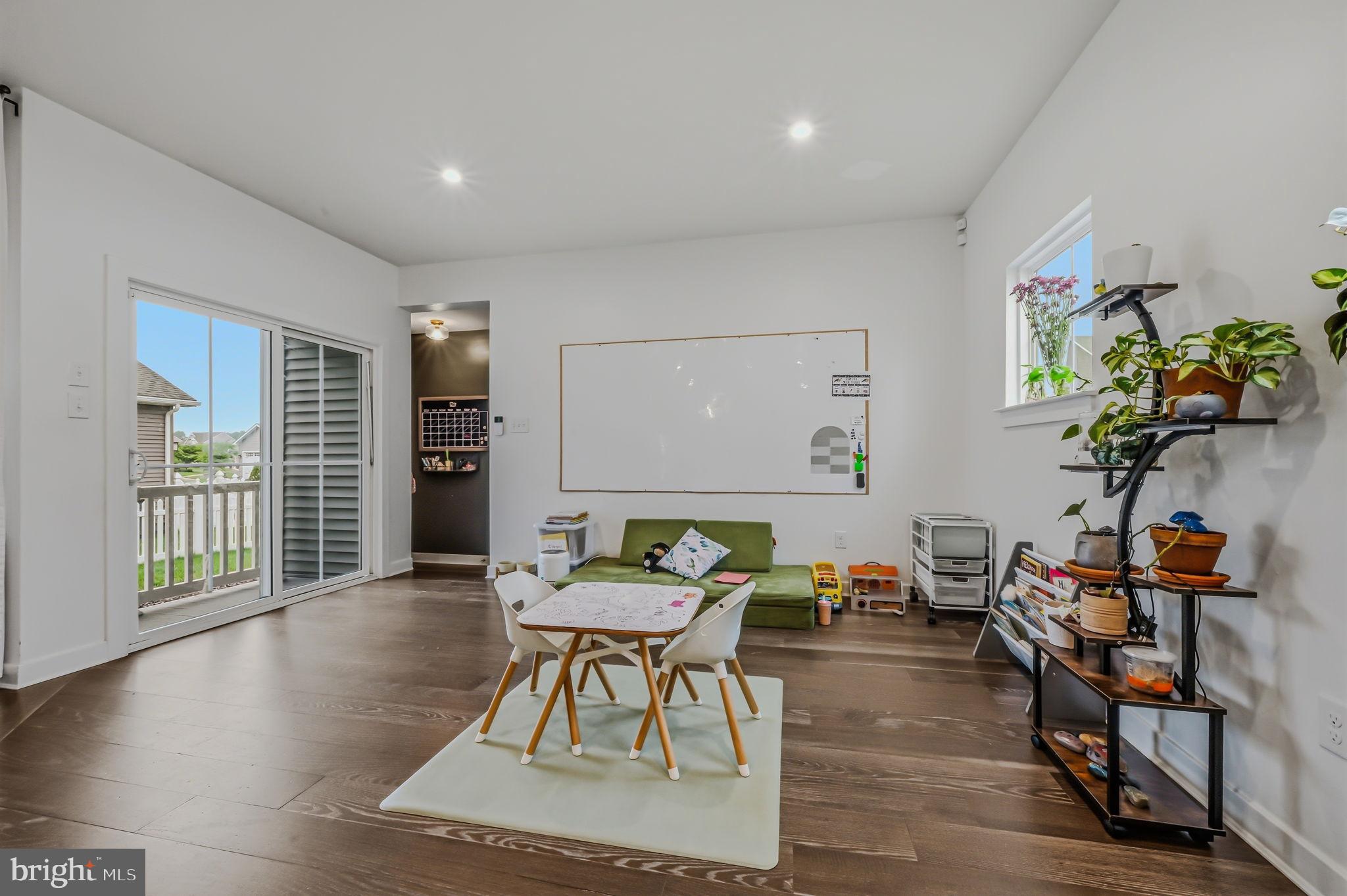 PARKSIDE - Residential