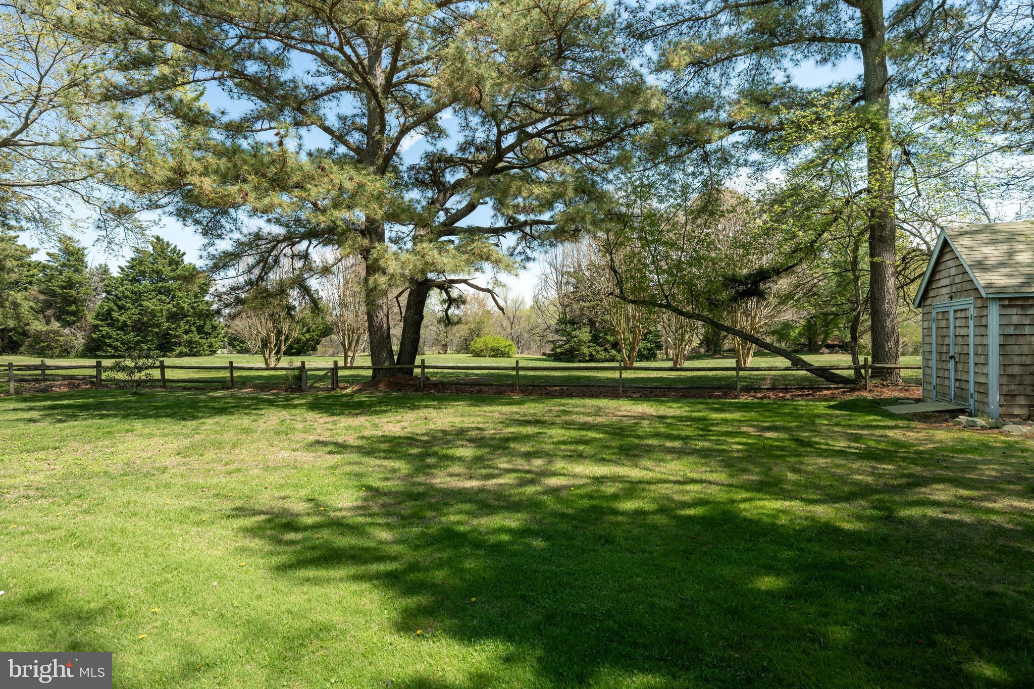 QUEEN ANNE COLONY - Residential