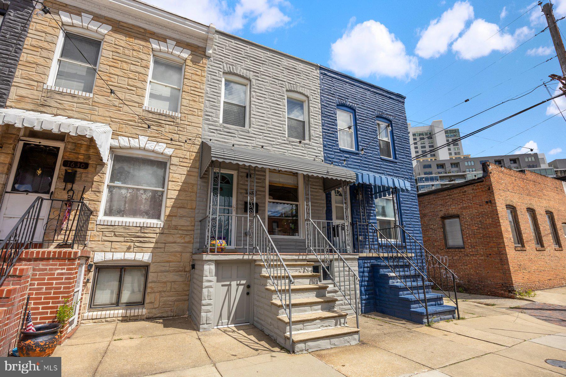 LOCUST POINT - Residential
