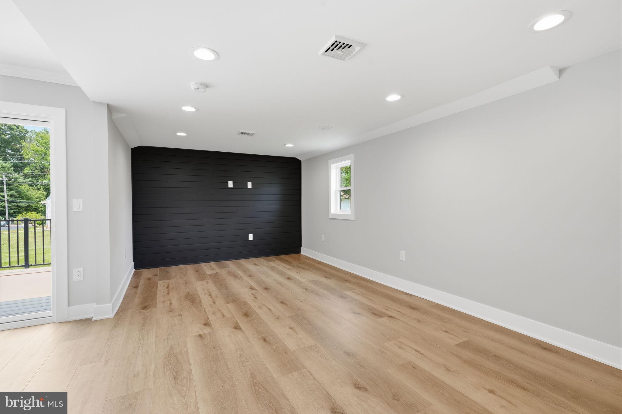 FAIRLESS HILLS - Residential