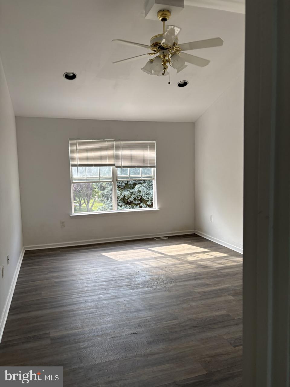 KIRKWOOD KNOLL - Residential