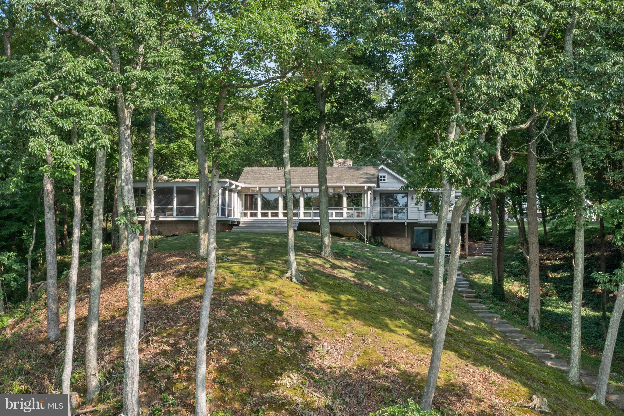 ARBUTUS BANKS - Residential