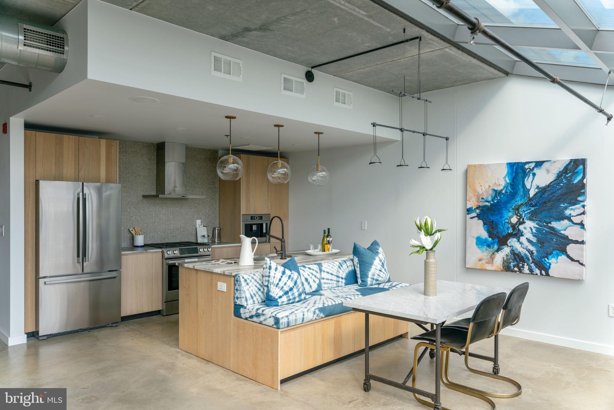 AVENUE OF THE ARTS - Residential