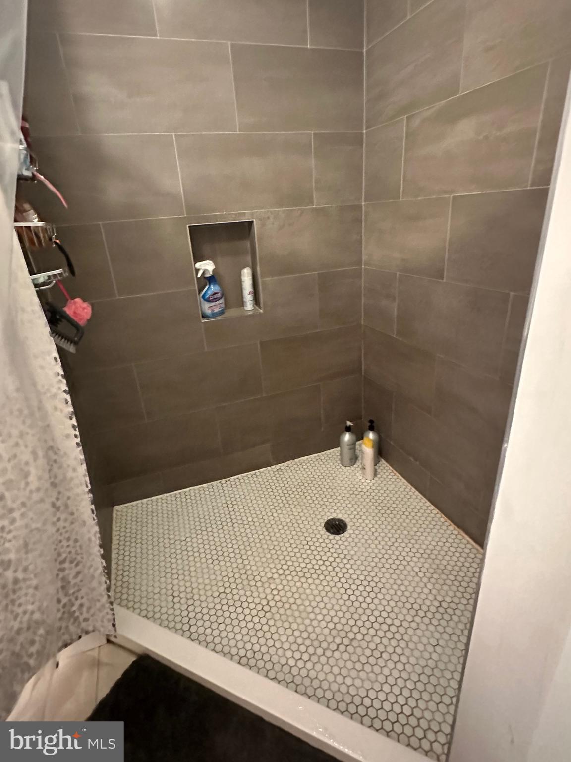 NORTHERN LIBERTIES - Residential Lease
