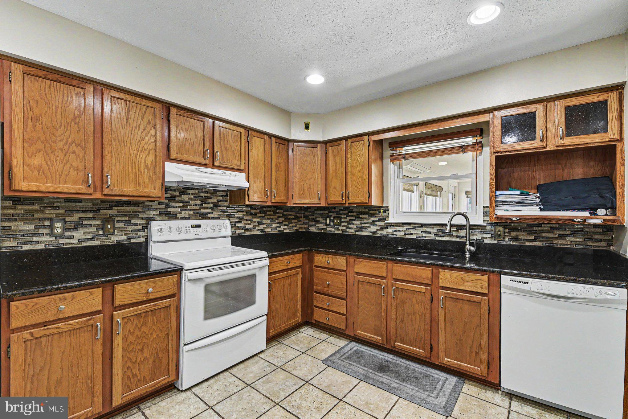 OAK HURST - Residential