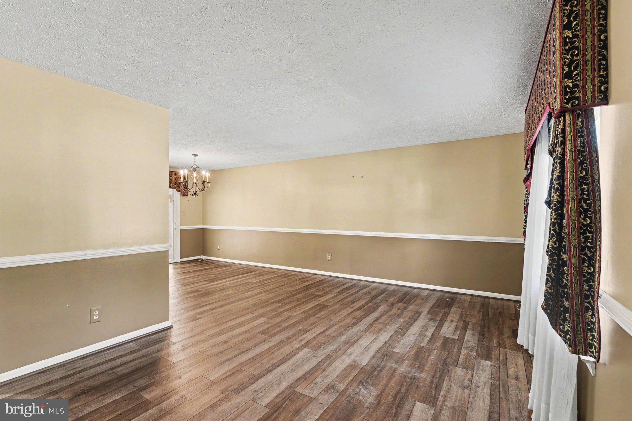 OAK HURST - Residential