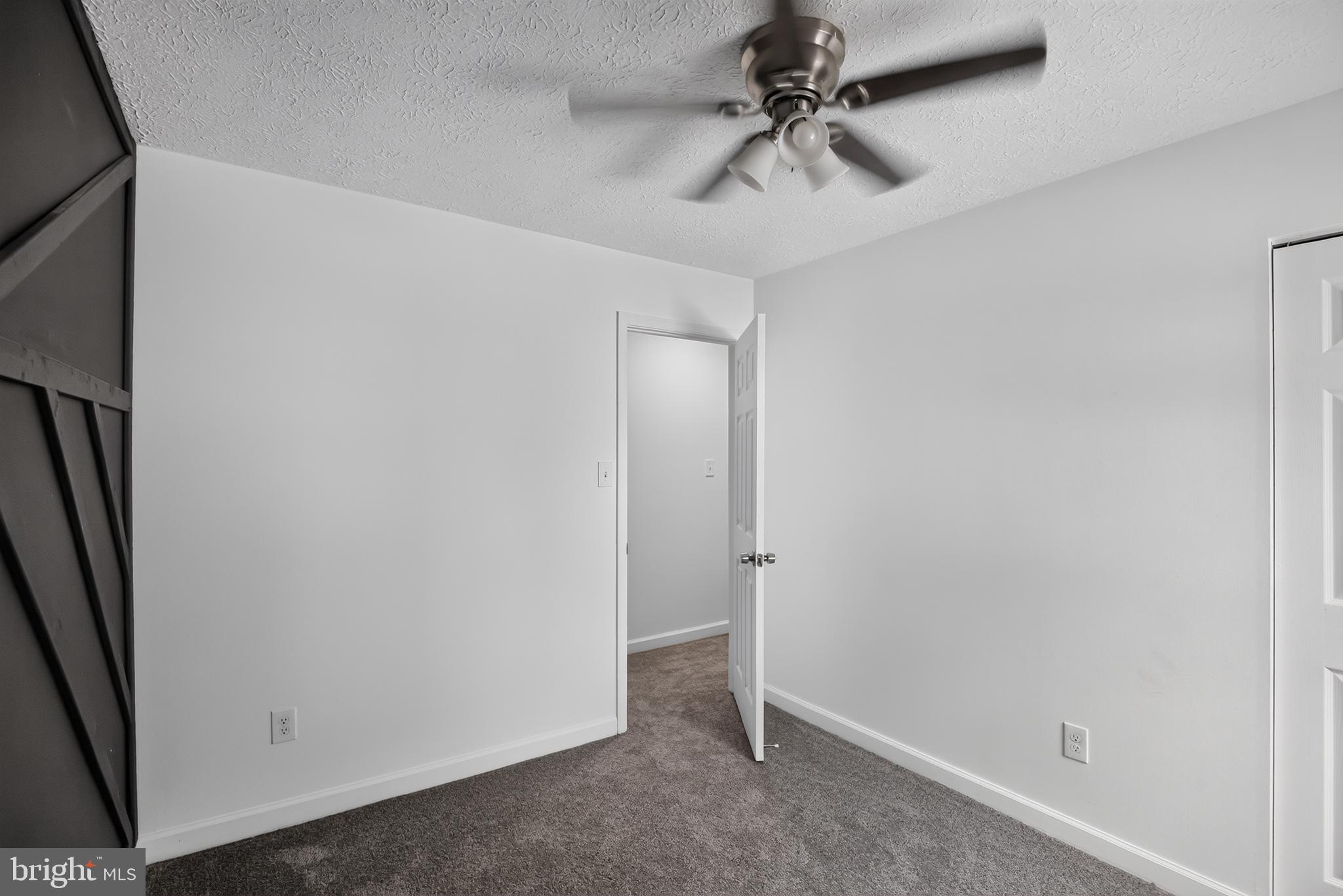 LINTHICUM OAKS - Residential