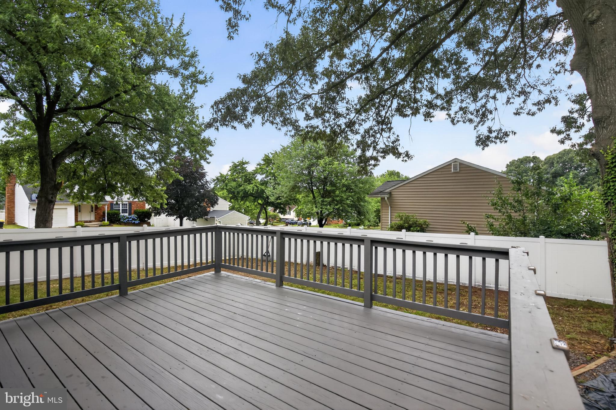 LINTHICUM OAKS - Residential