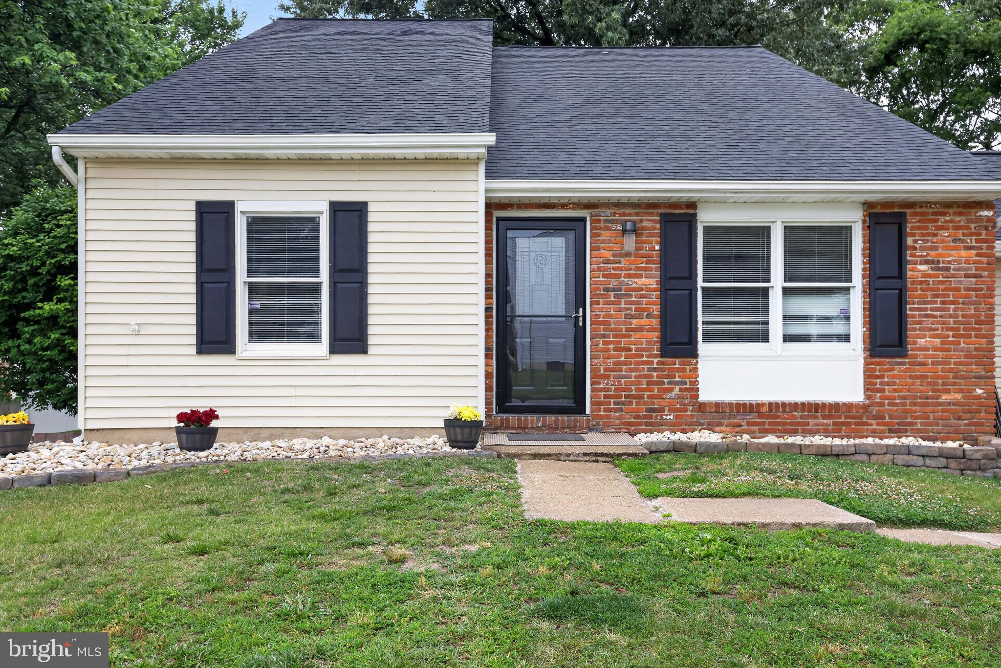 LINTHICUM OAKS - Residential