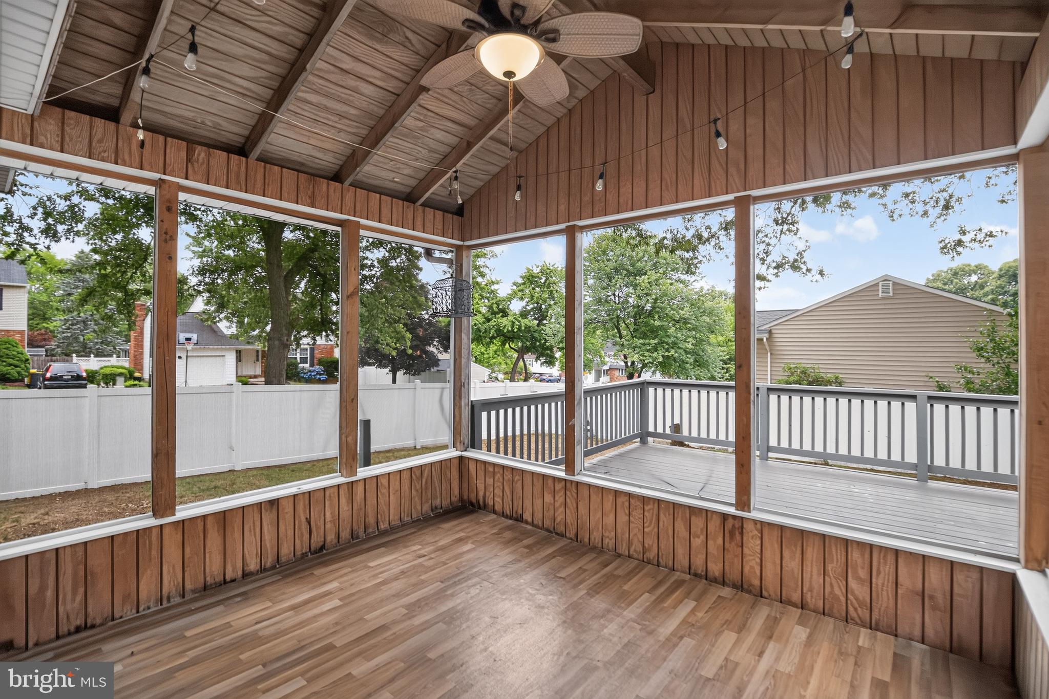 LINTHICUM OAKS - Residential