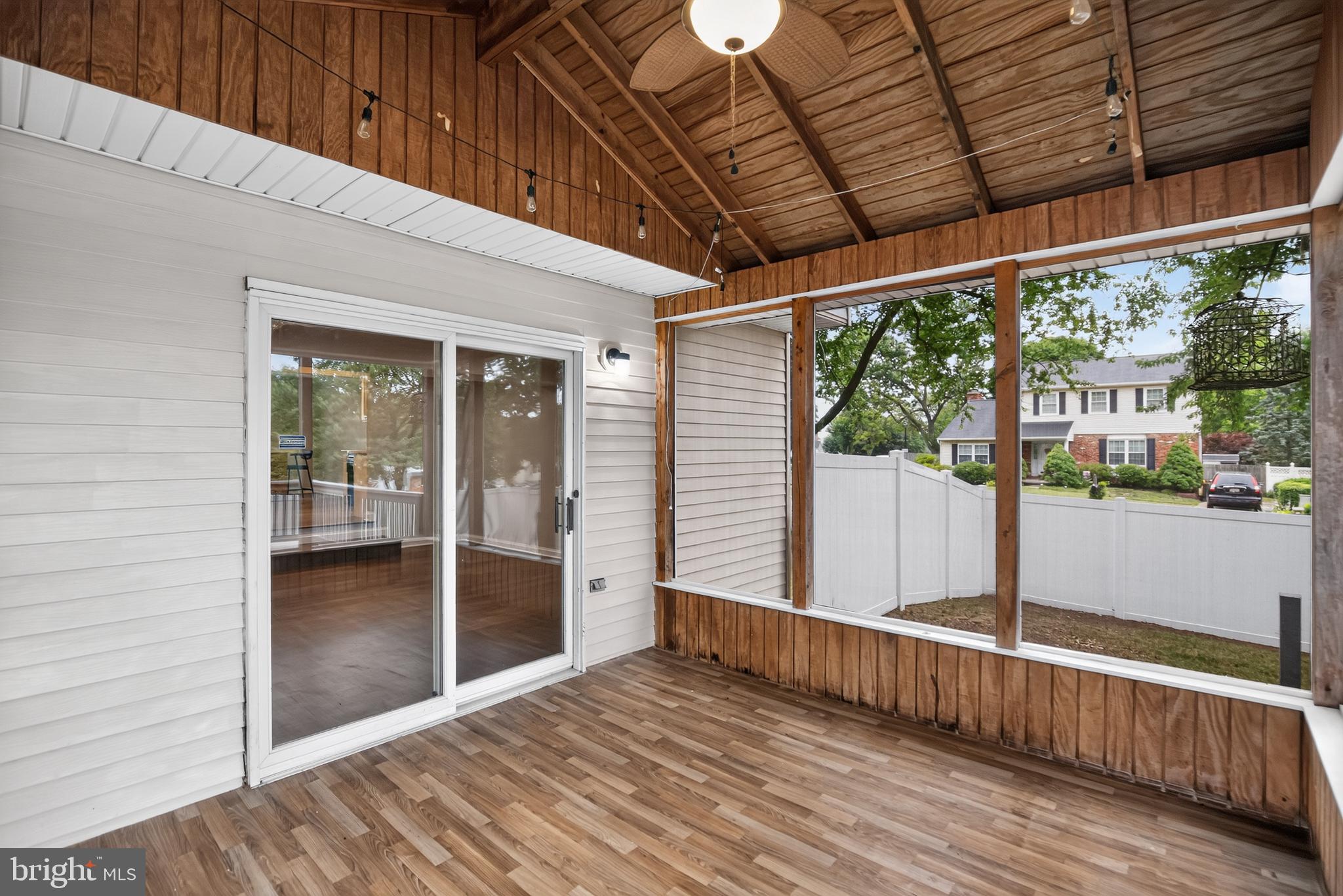 LINTHICUM OAKS - Residential